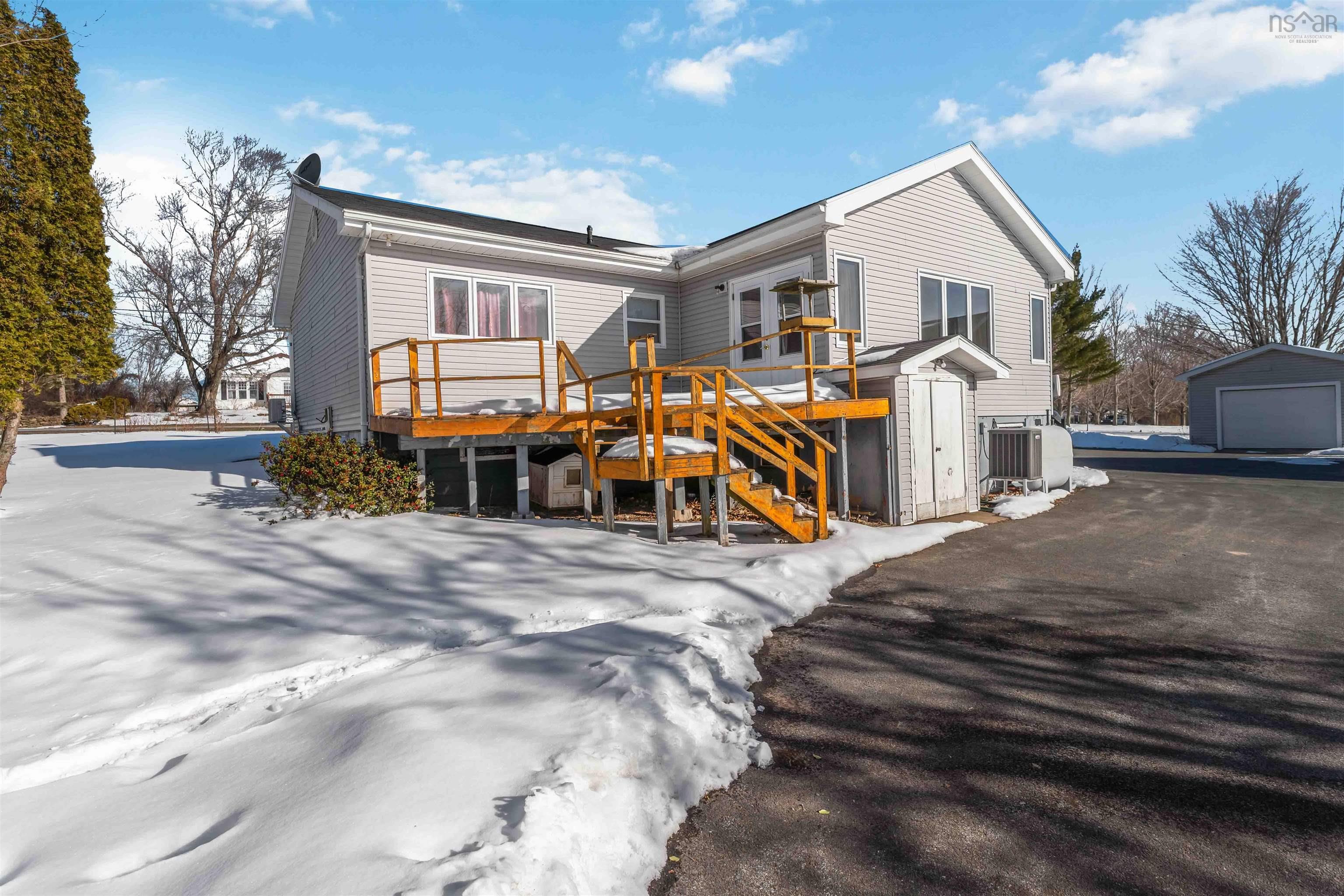 $485,000.00: 1430 Highway 341, Upper Canard