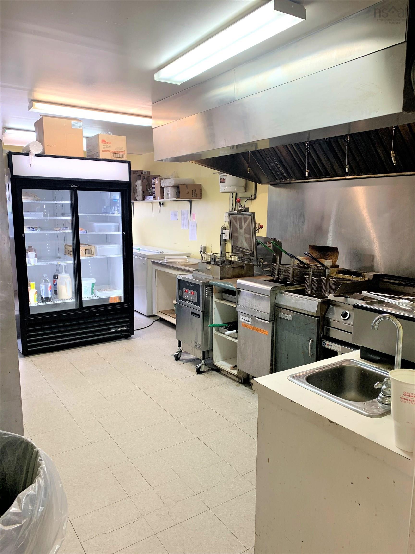 $249,900.00: 6 Junction Road, Springhill