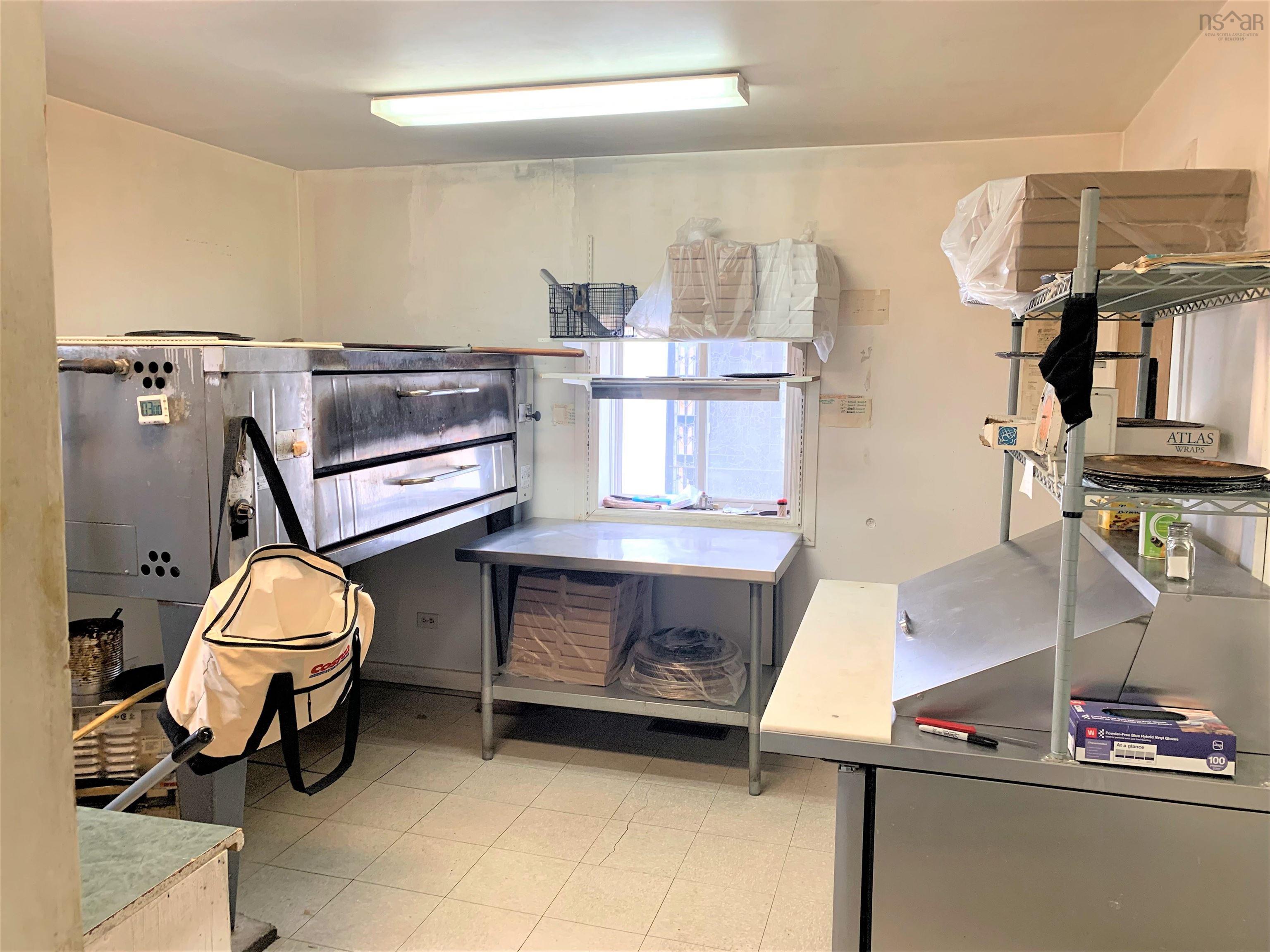 $249,900.00: 6 Junction Road, Springhill