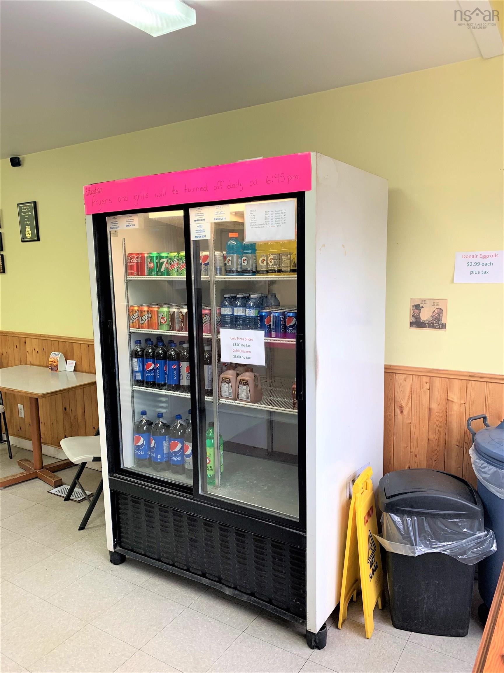 $249,900.00: 6 Junction Road, Springhill