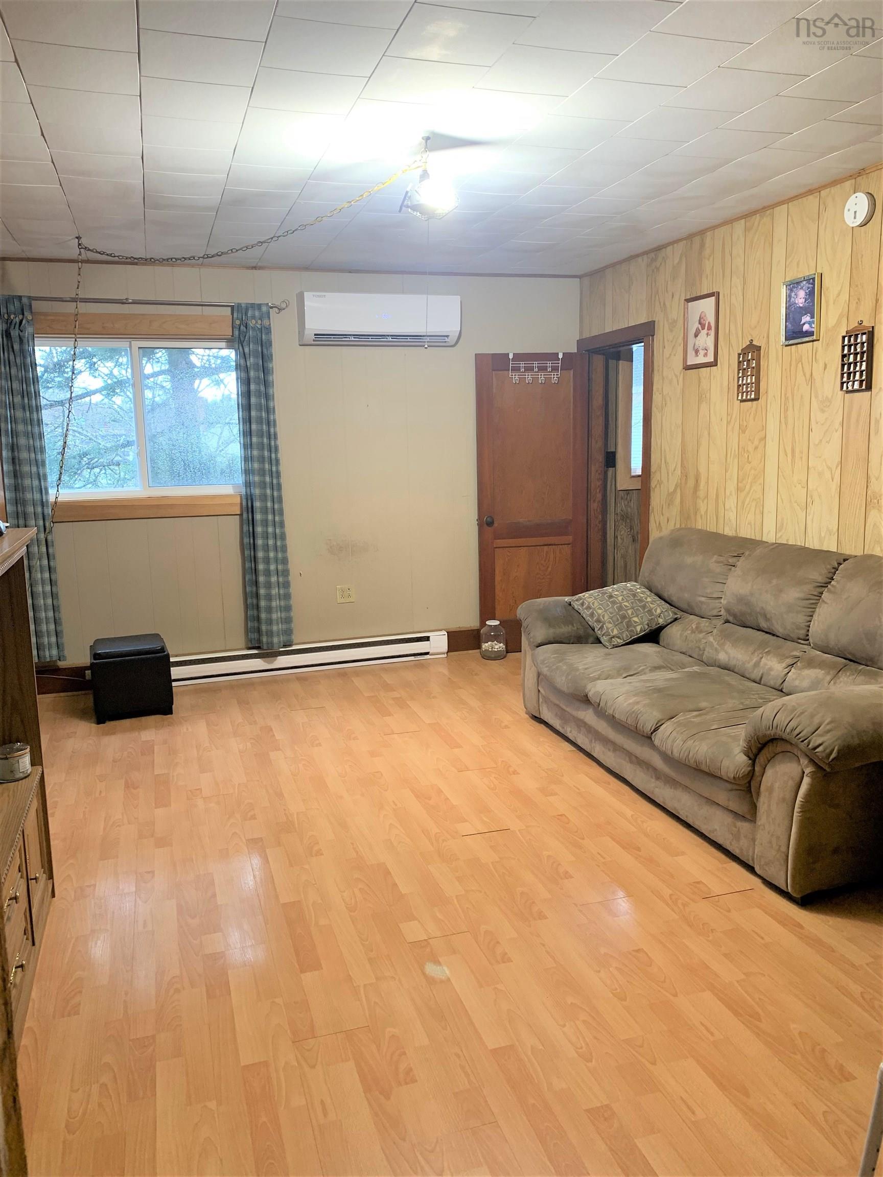 $249,900.00: 6 Junction Road, Springhill