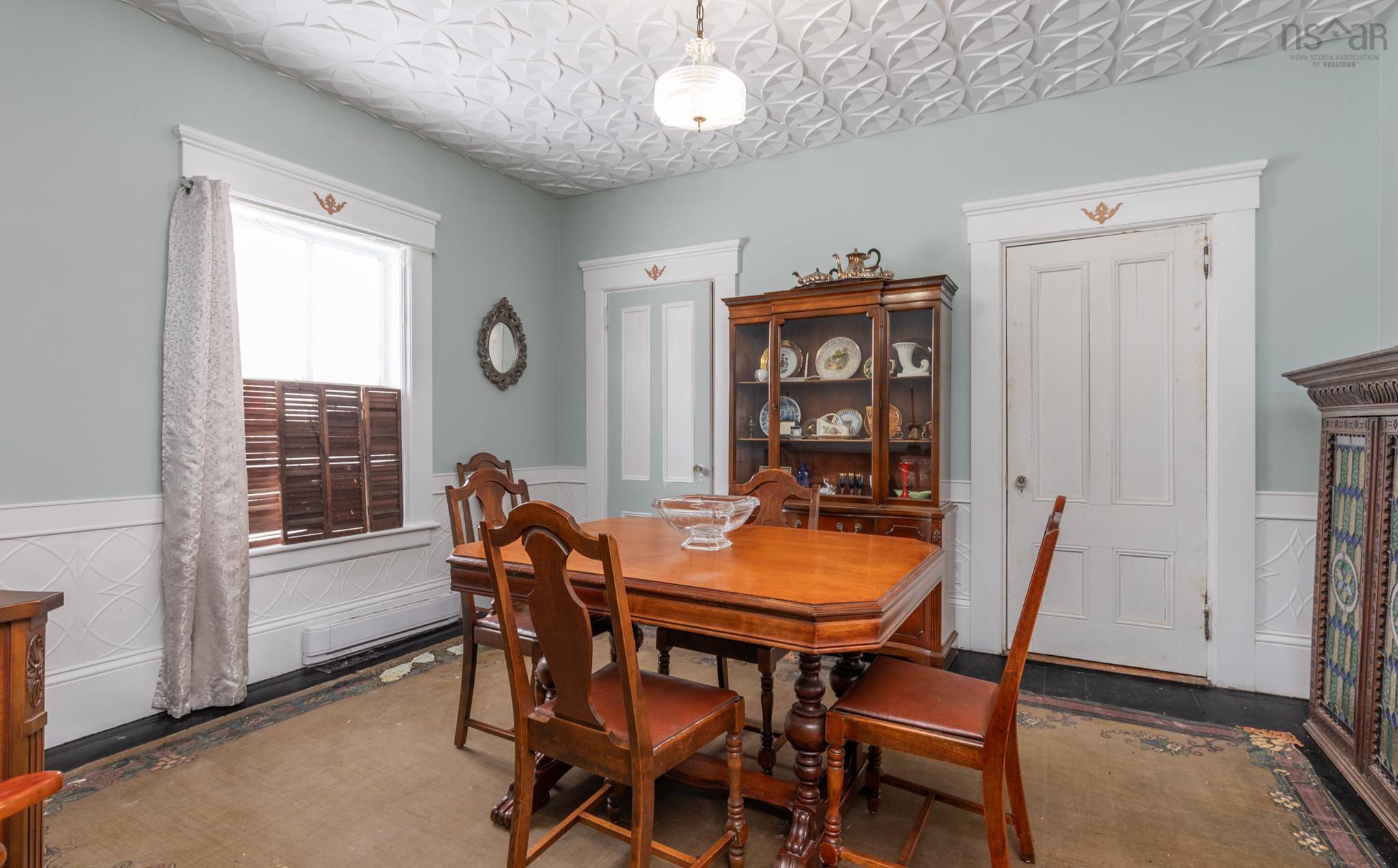 $375,000.00: 1124 Highway 335, Middle West Pubnico