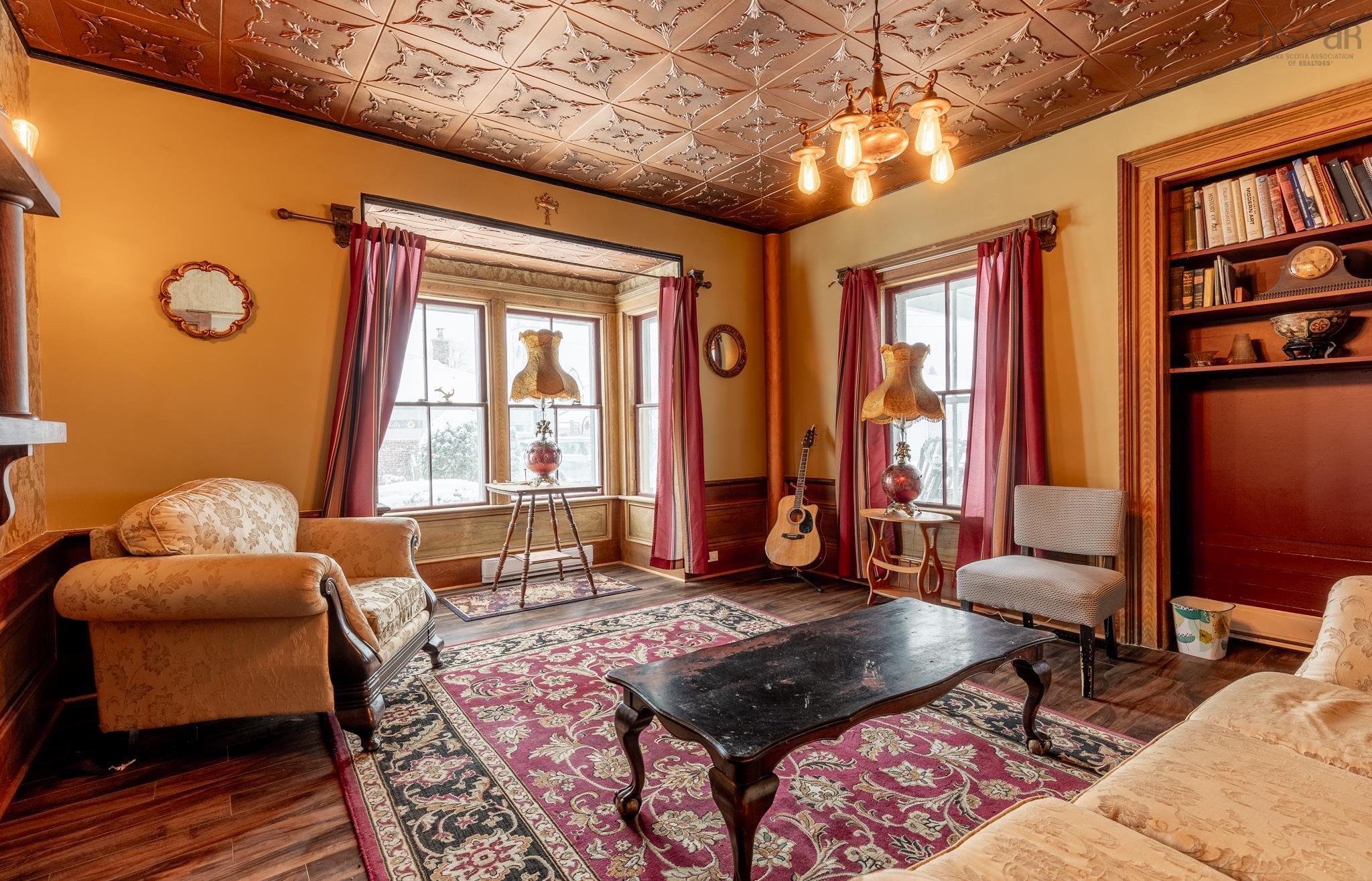 $375,000.00: 1124 Highway 335, Middle West Pubnico