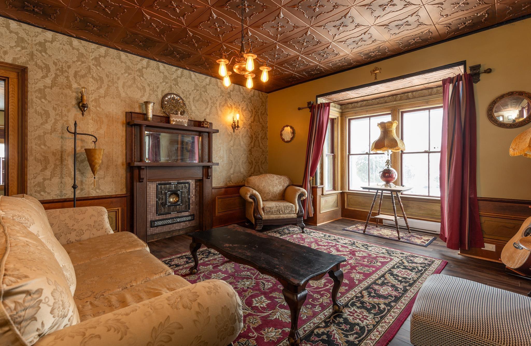 $375,000.00: 1124 Highway 335, Middle West Pubnico