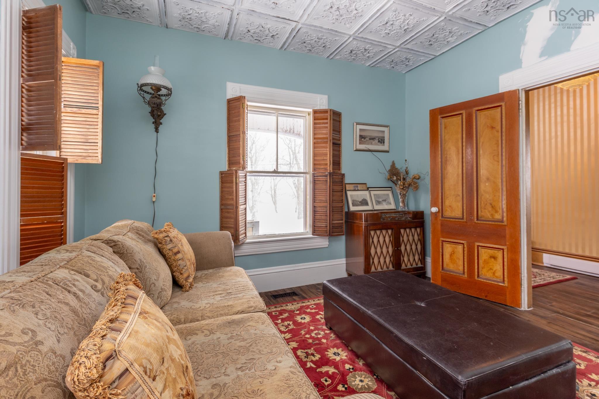 $375,000.00: 1124 Highway 335, Middle West Pubnico