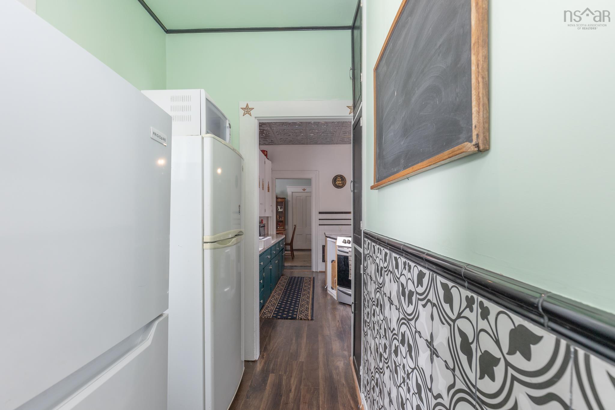 $375,000.00: 1124 Highway 335, Middle West Pubnico