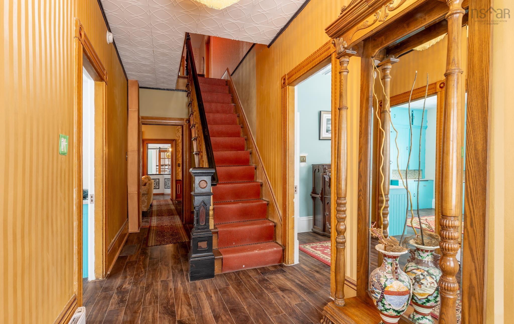 $375,000.00: 1124 Highway 335, Middle West Pubnico