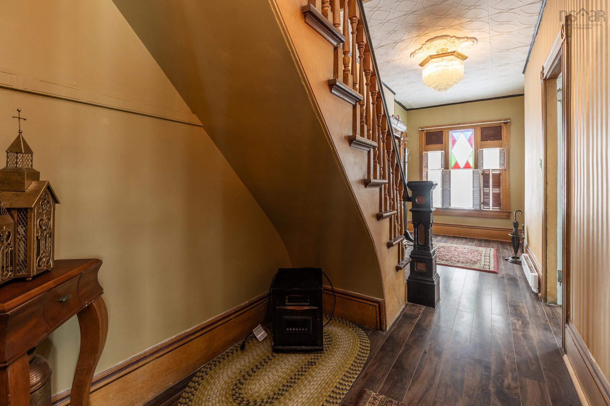 $375,000.00: 1124 Highway 335, Middle West Pubnico