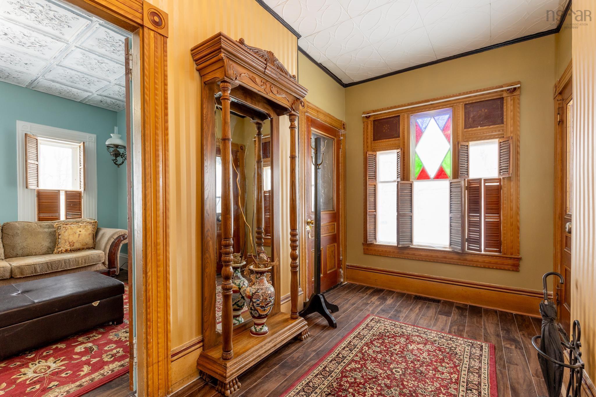 $375,000.00: 1124 Highway 335, Middle West Pubnico