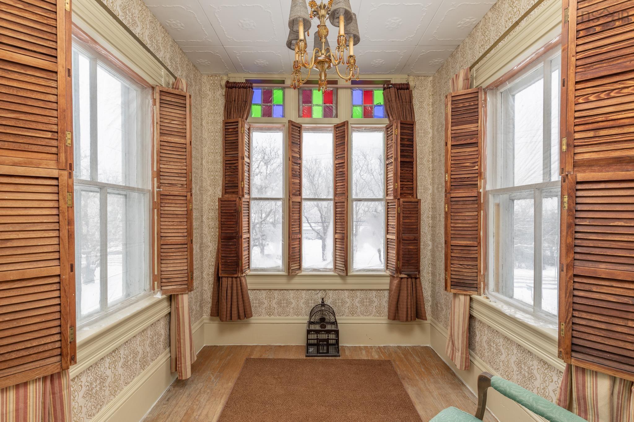 $375,000.00: 1124 Highway 335, Middle West Pubnico