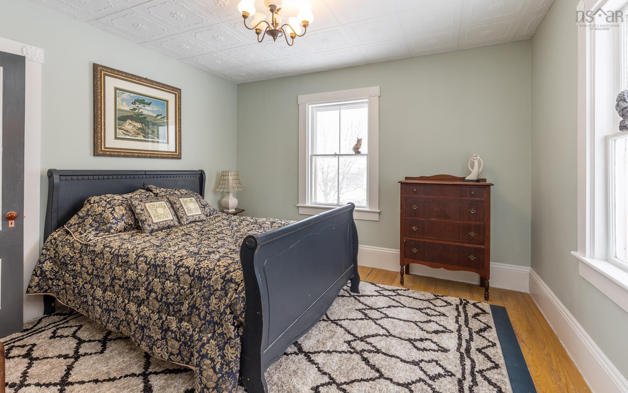 $375,000.00: 1124 Highway 335, Middle West Pubnico