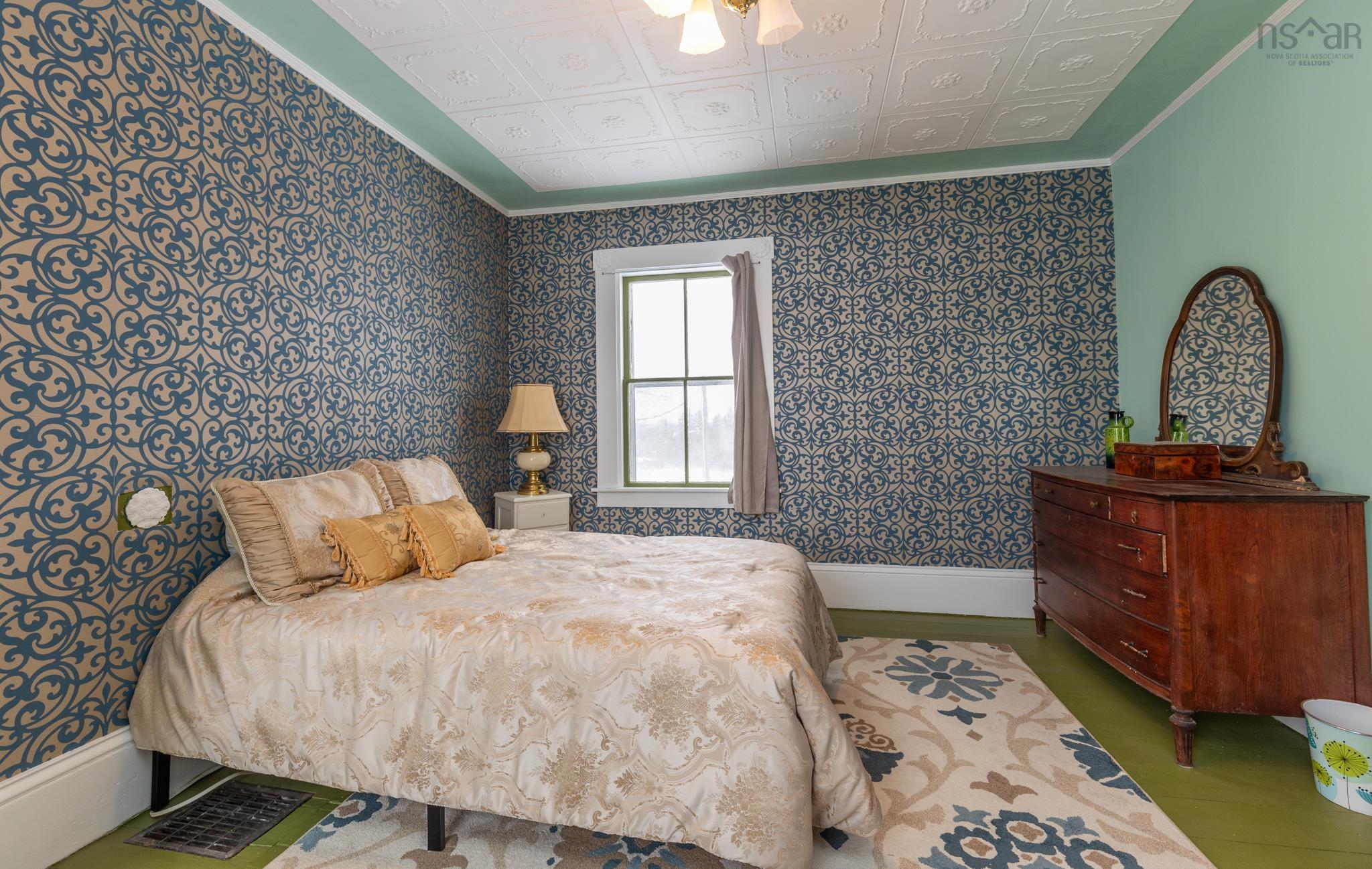 $375,000.00: 1124 Highway 335, Middle West Pubnico