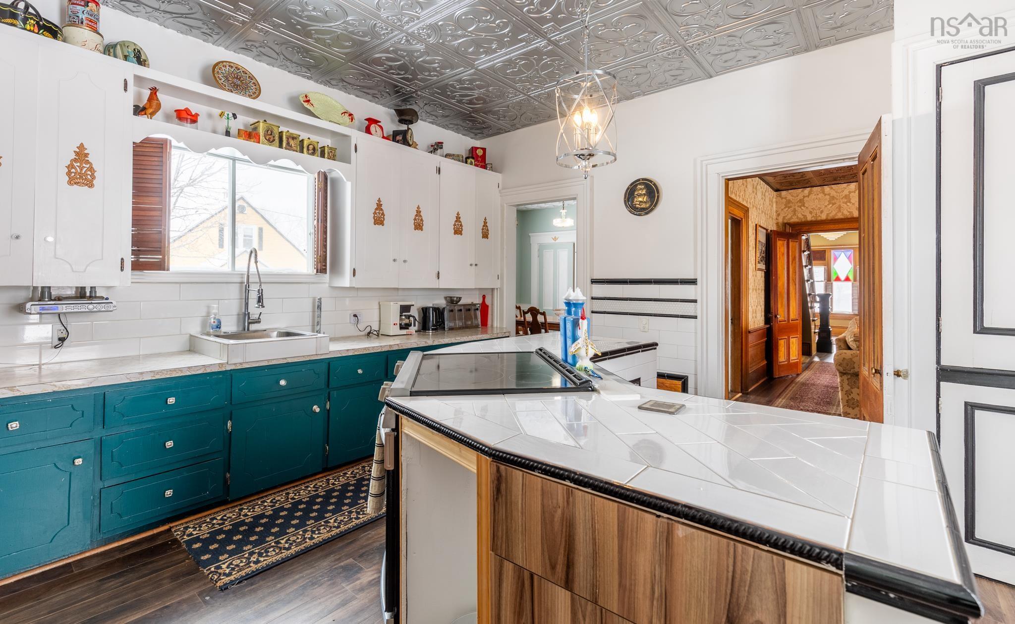 $375,000.00: 1124 Highway 335, Middle West Pubnico