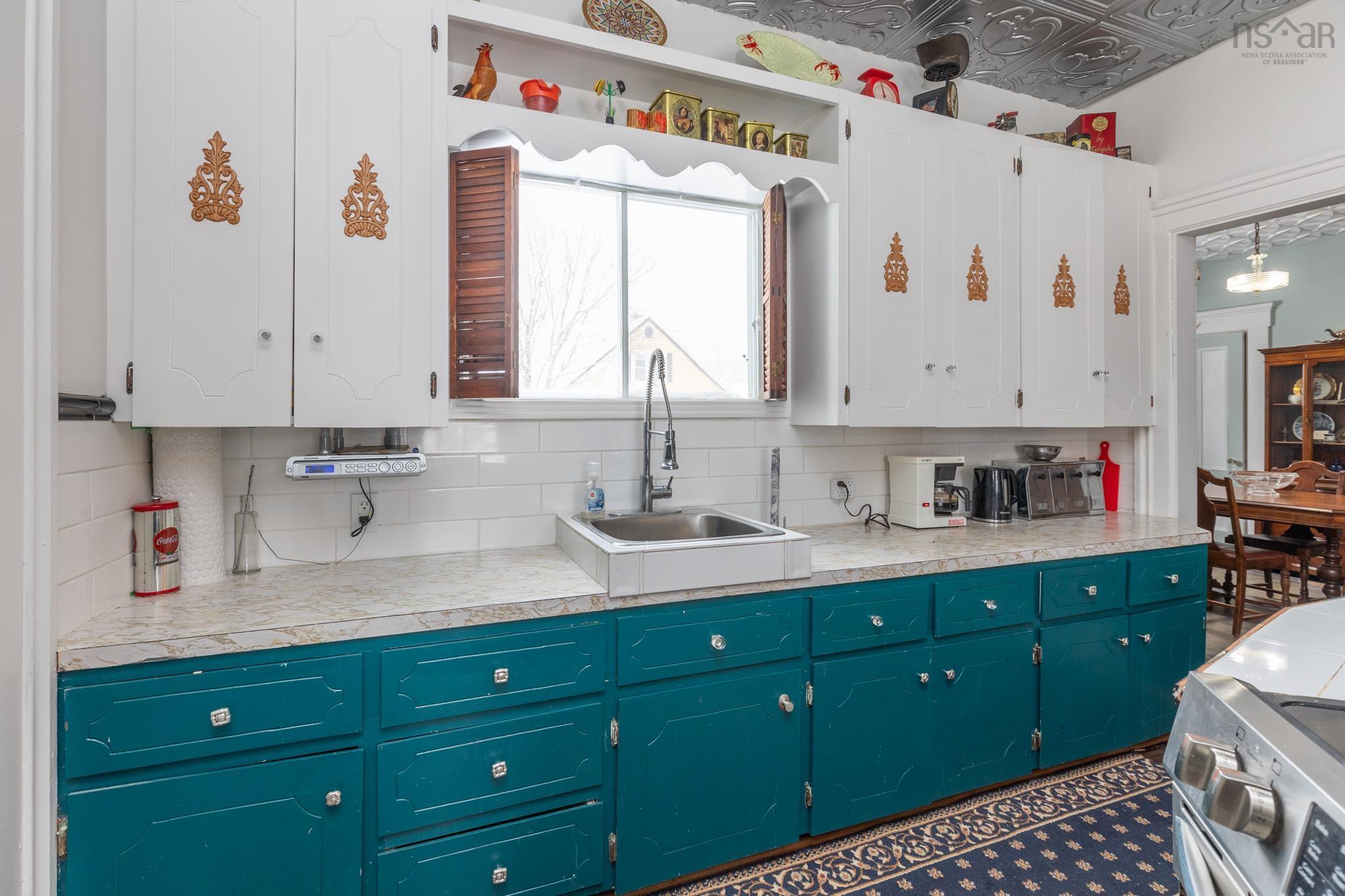 $375,000.00: 1124 Highway 335, Middle West Pubnico