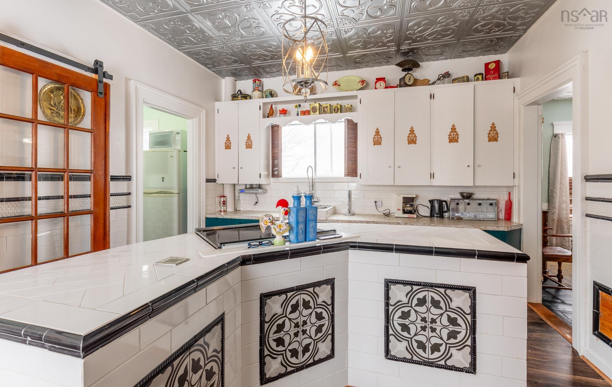 $375,000.00: 1124 Highway 335, Middle West Pubnico