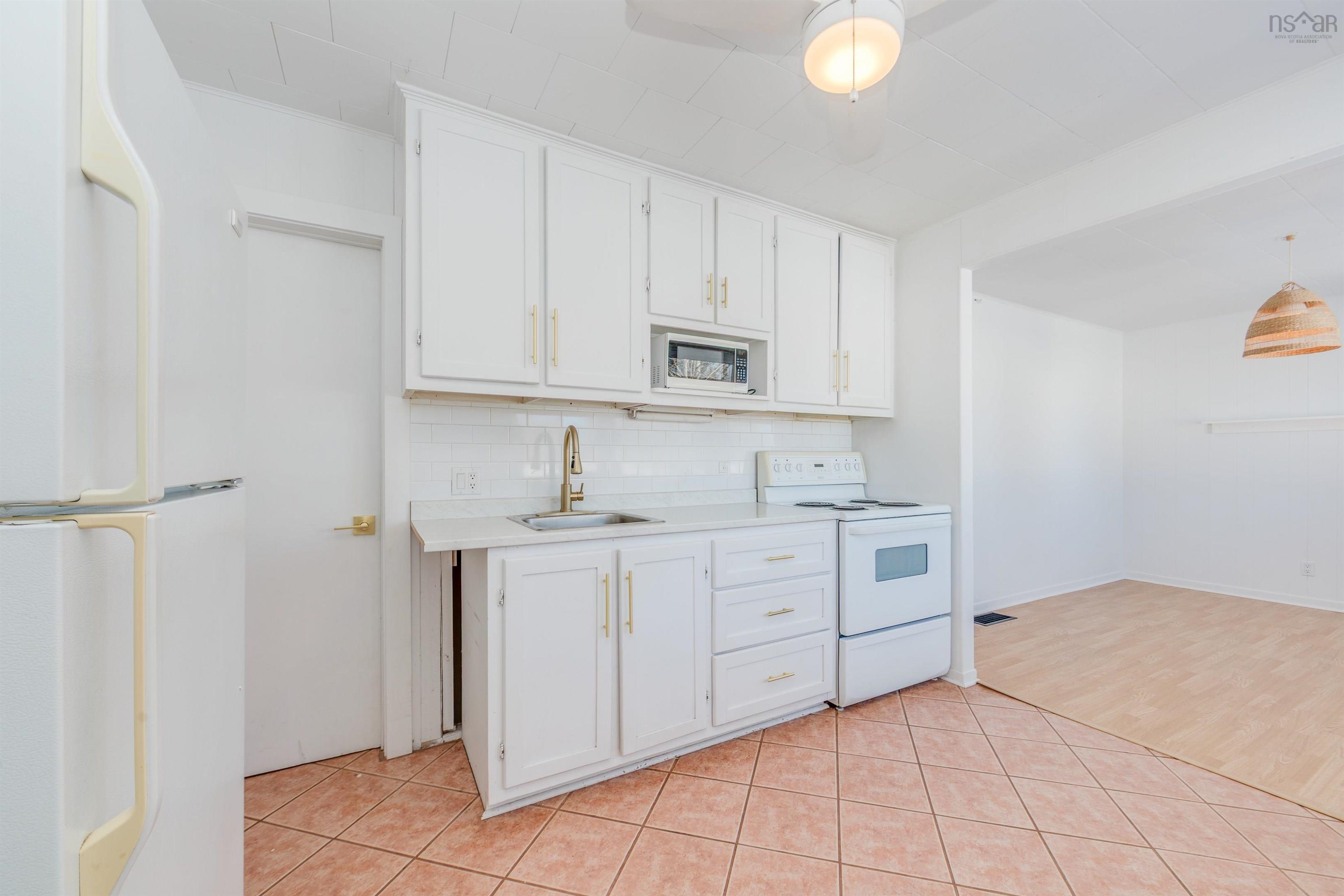 $209,900.00: 737 Salmon River Road, Murray Siding