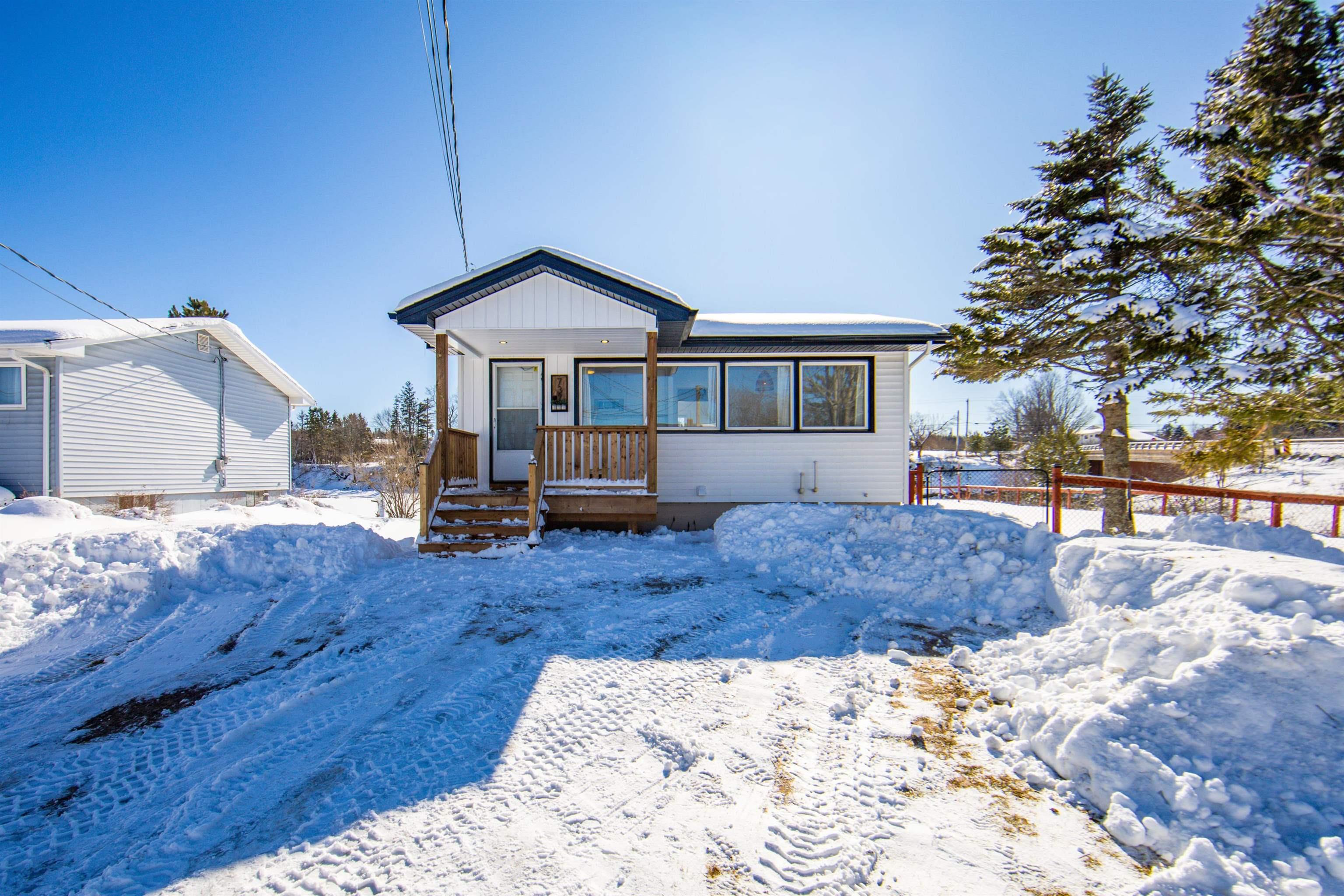 $209,900.00: 737 Salmon River Road, Murray Siding