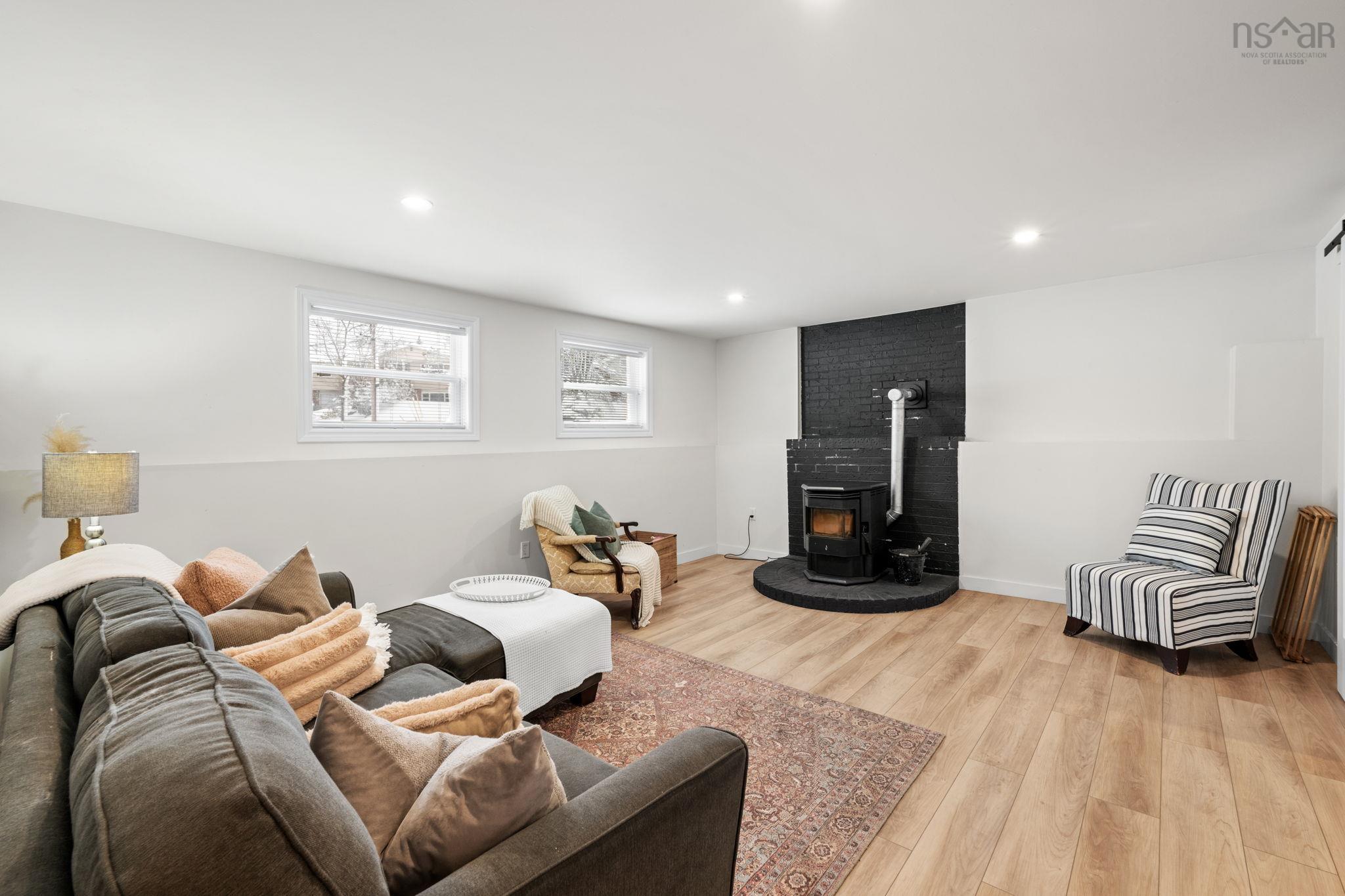 679 Basinview Drive, Bedford, NS (MLS 202603033)