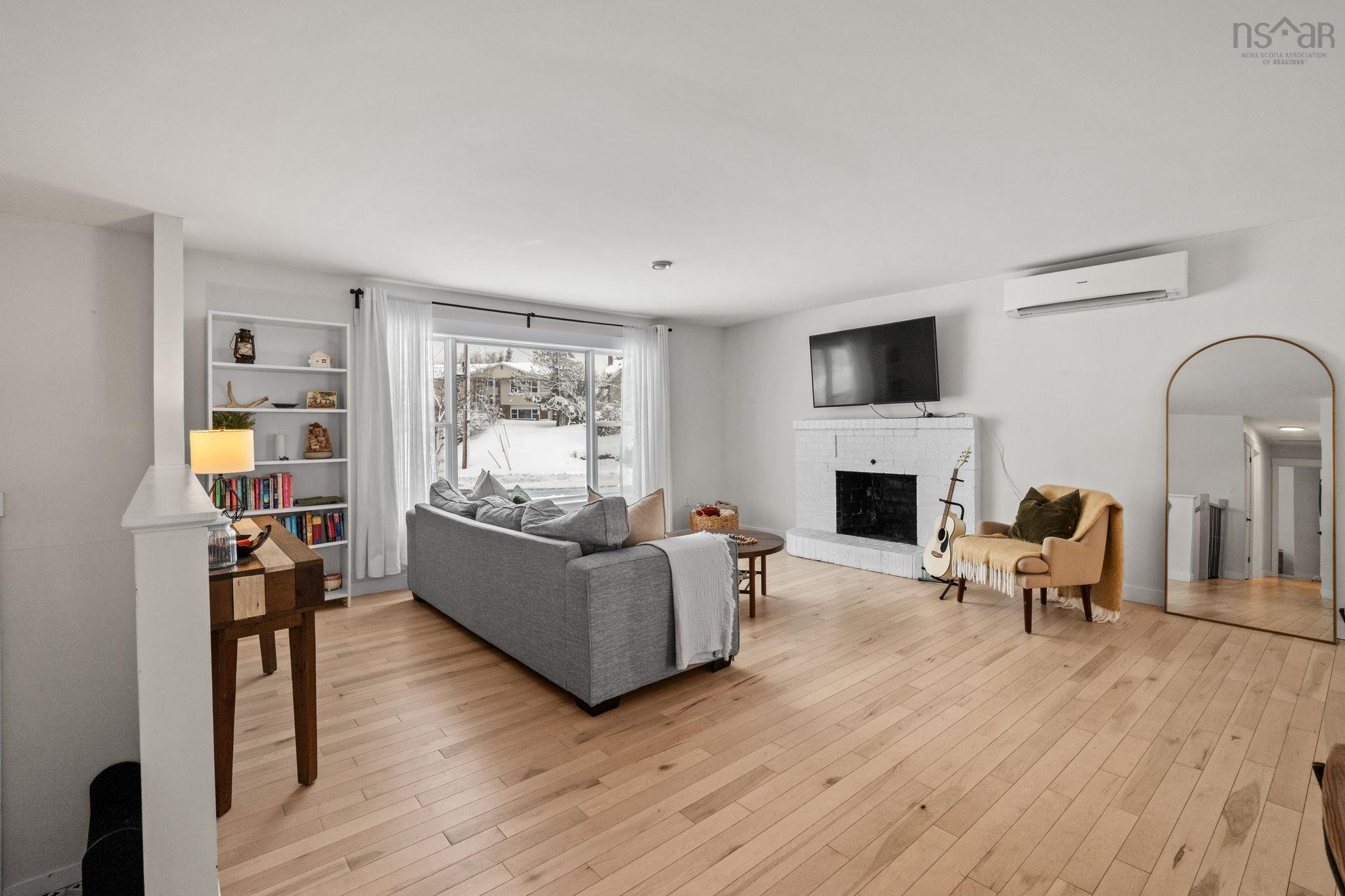 679 Basinview Drive, Bedford, NS (MLS 202603033)