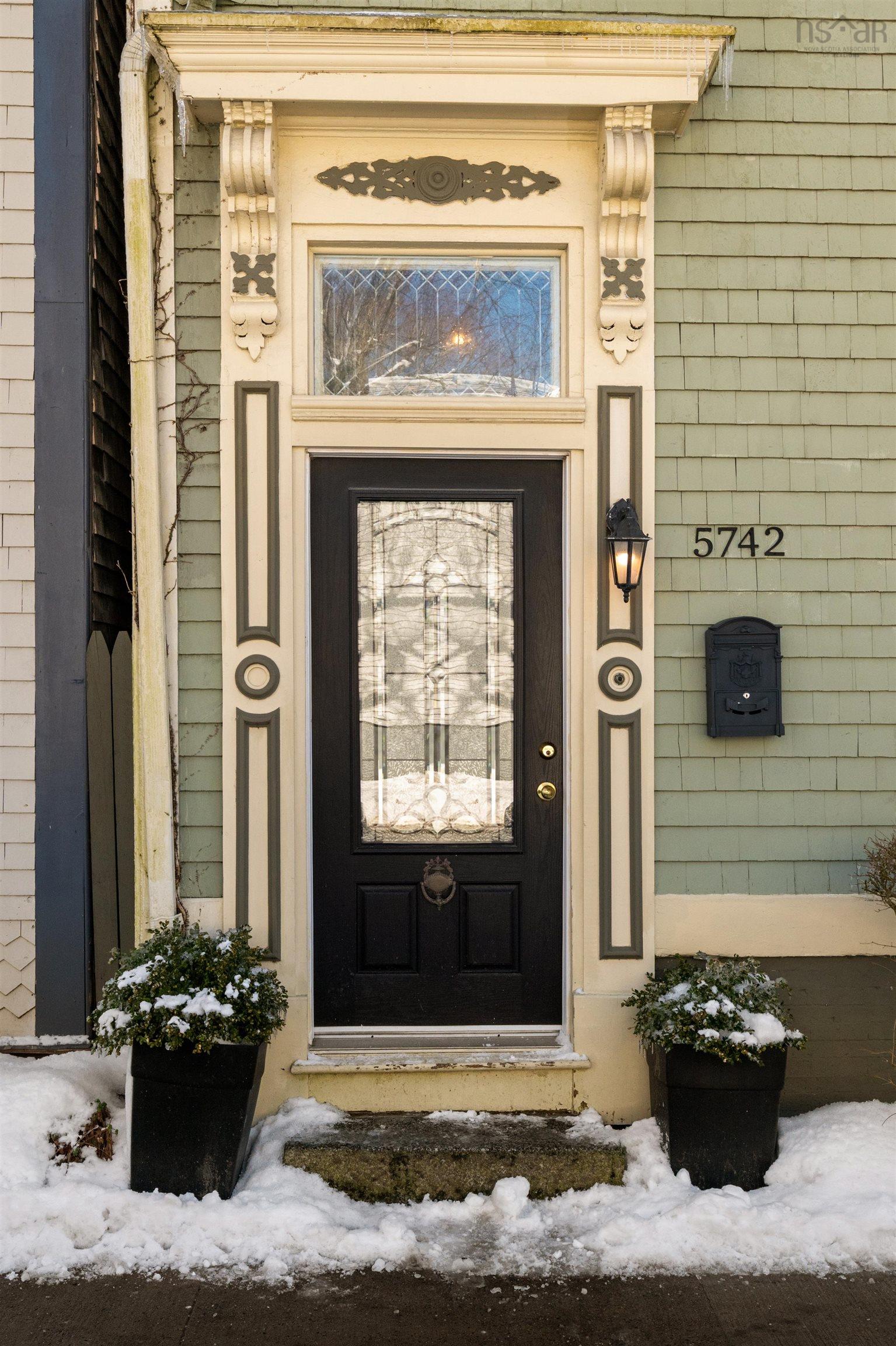 $1,149,900.00: 5742 Victoria Road, Halifax