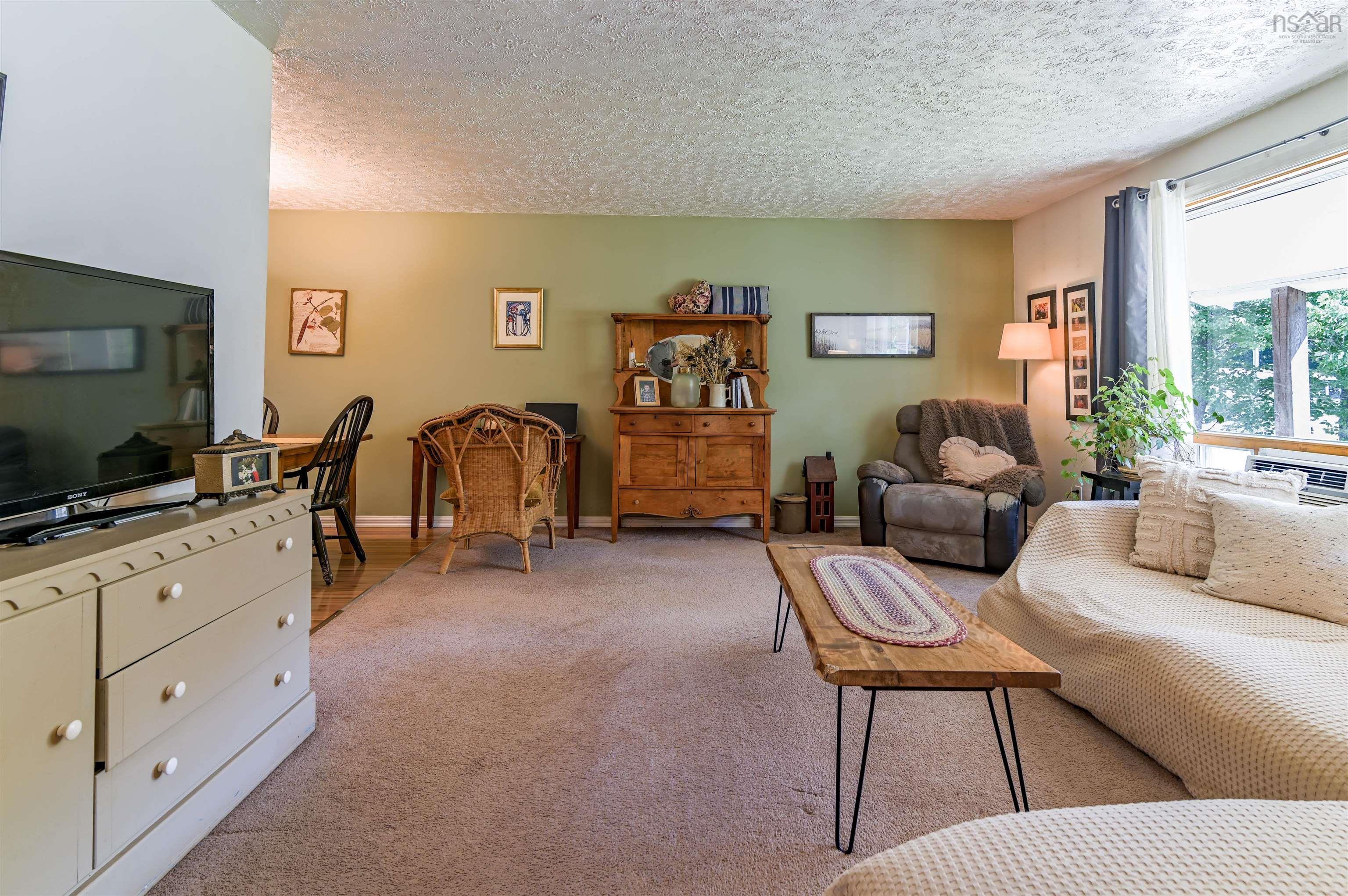 $629,900.00: 1353 Pinecrest Drive, Coldbrook