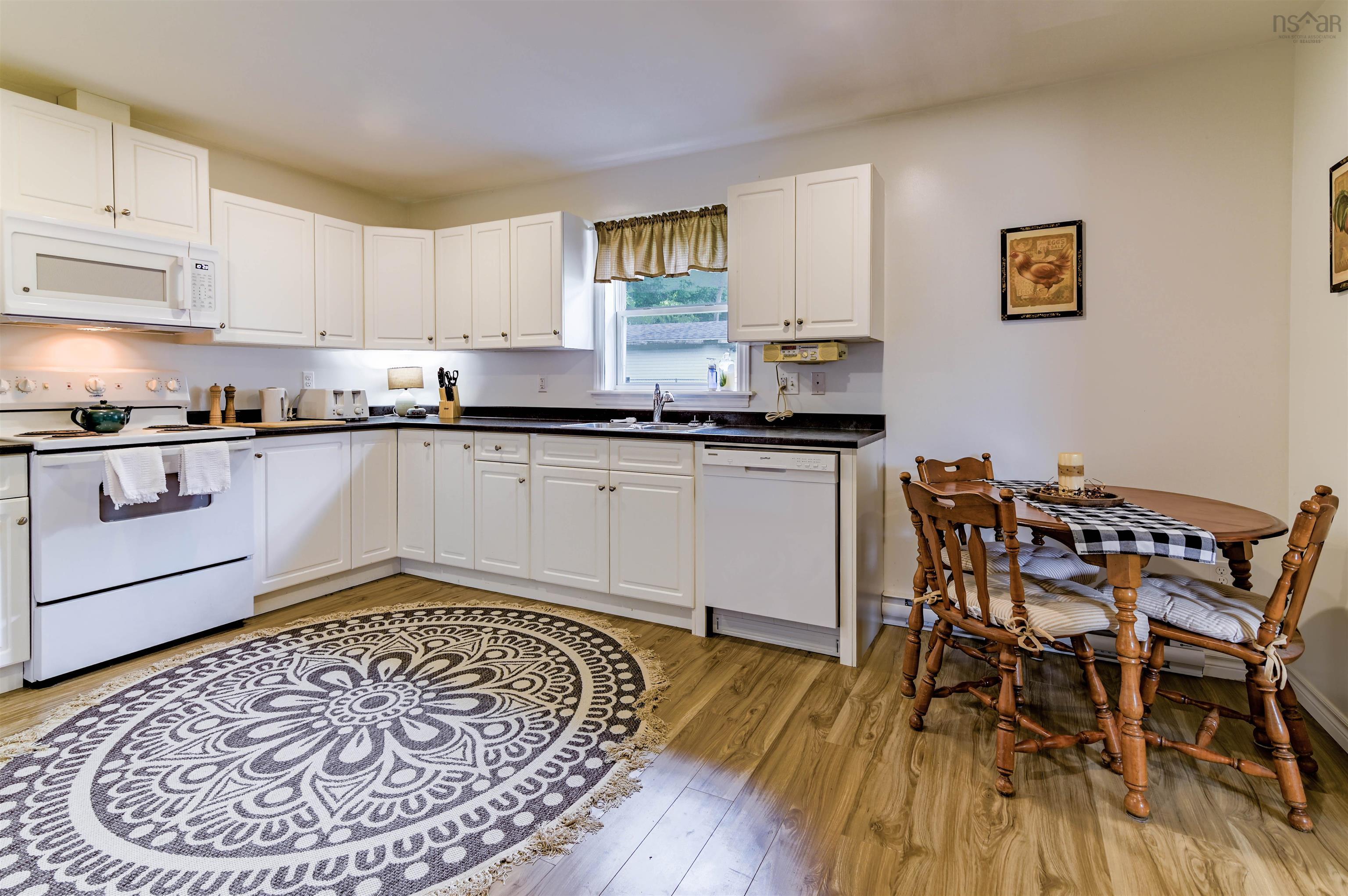 $629,900.00: 1353 Pinecrest Drive, Coldbrook