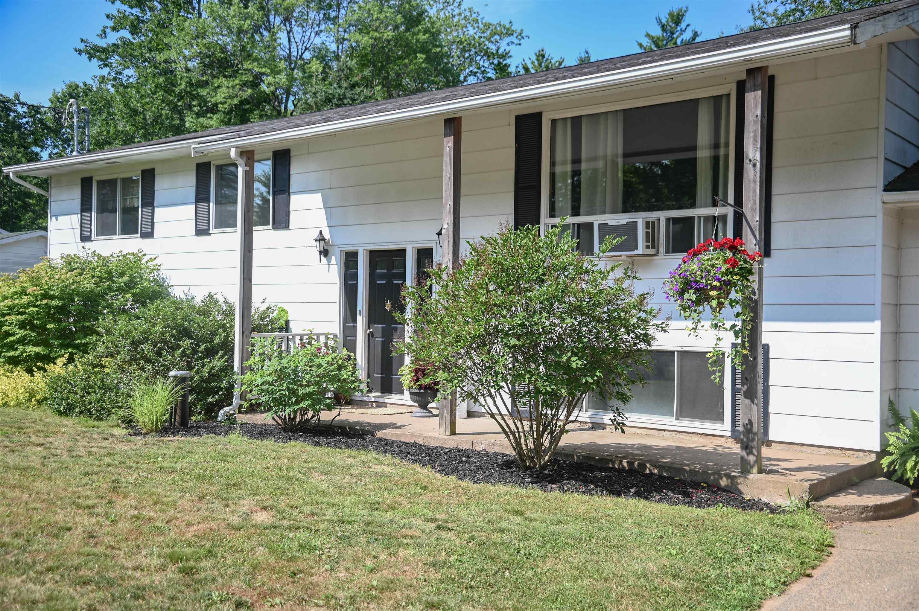 $629,900.00: 1353 Pinecrest Drive, Coldbrook