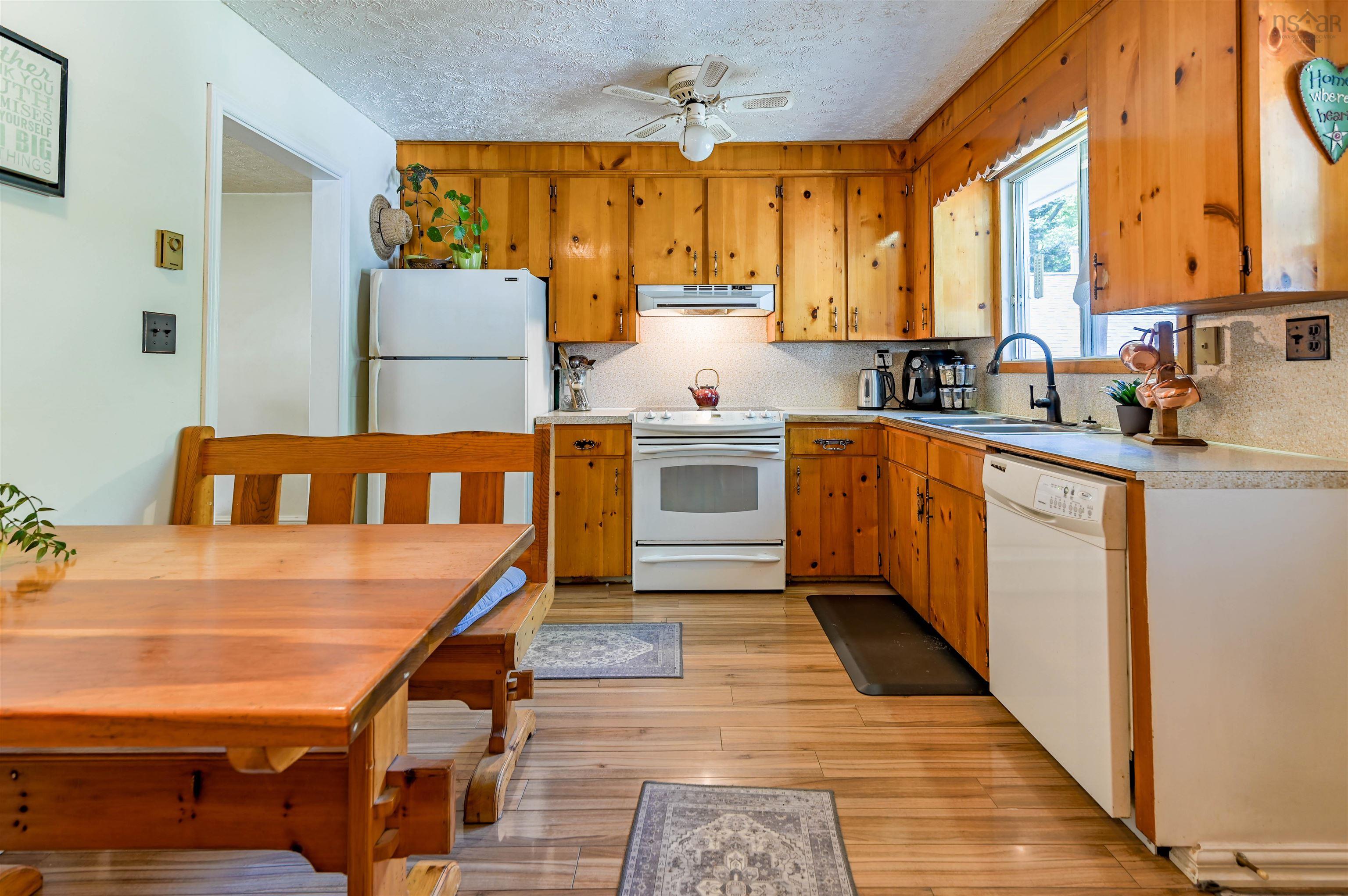 $629,900.00: 1353 Pinecrest Drive, Coldbrook