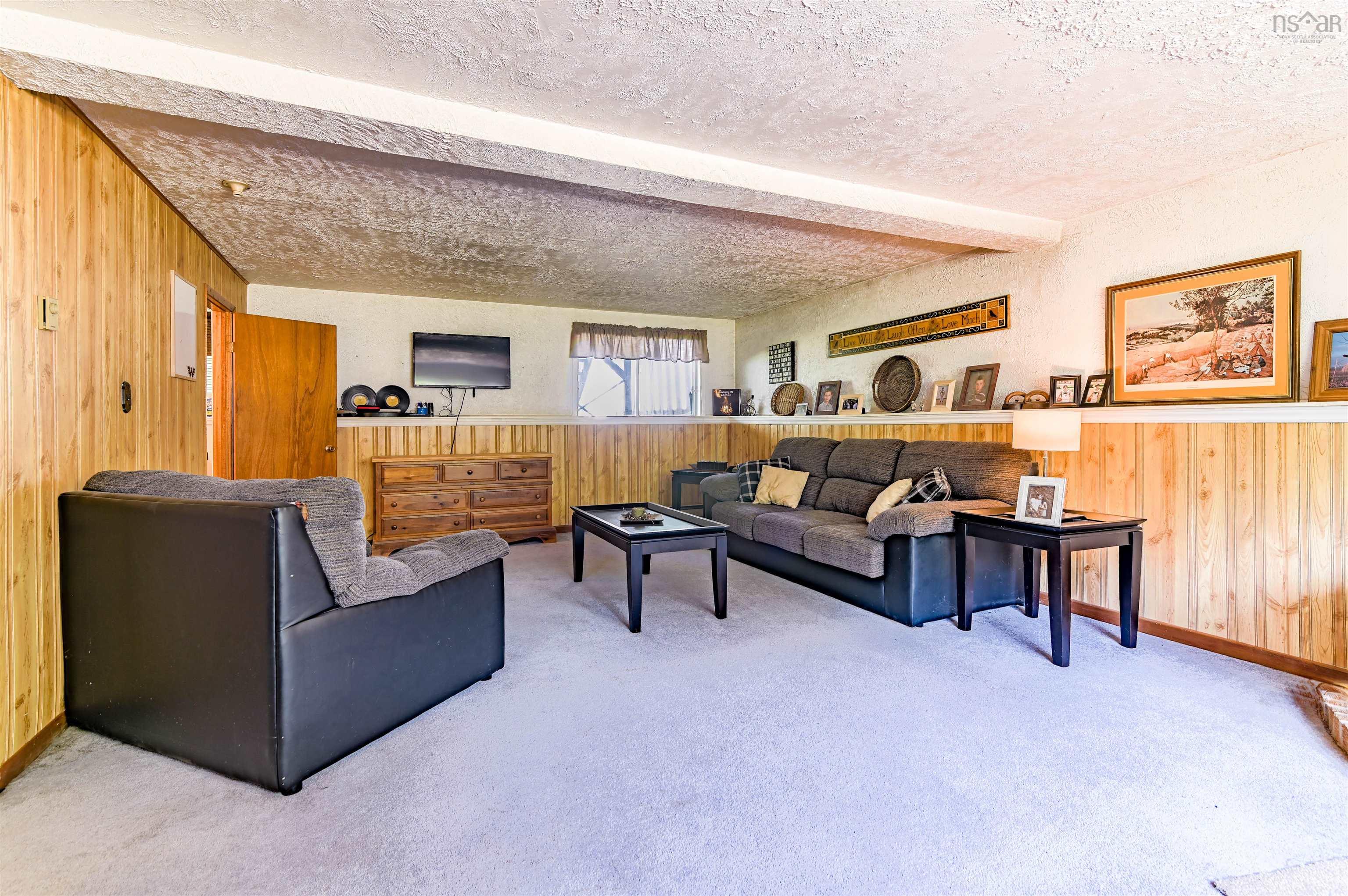 $629,900.00: 1353 Pinecrest Drive, Coldbrook