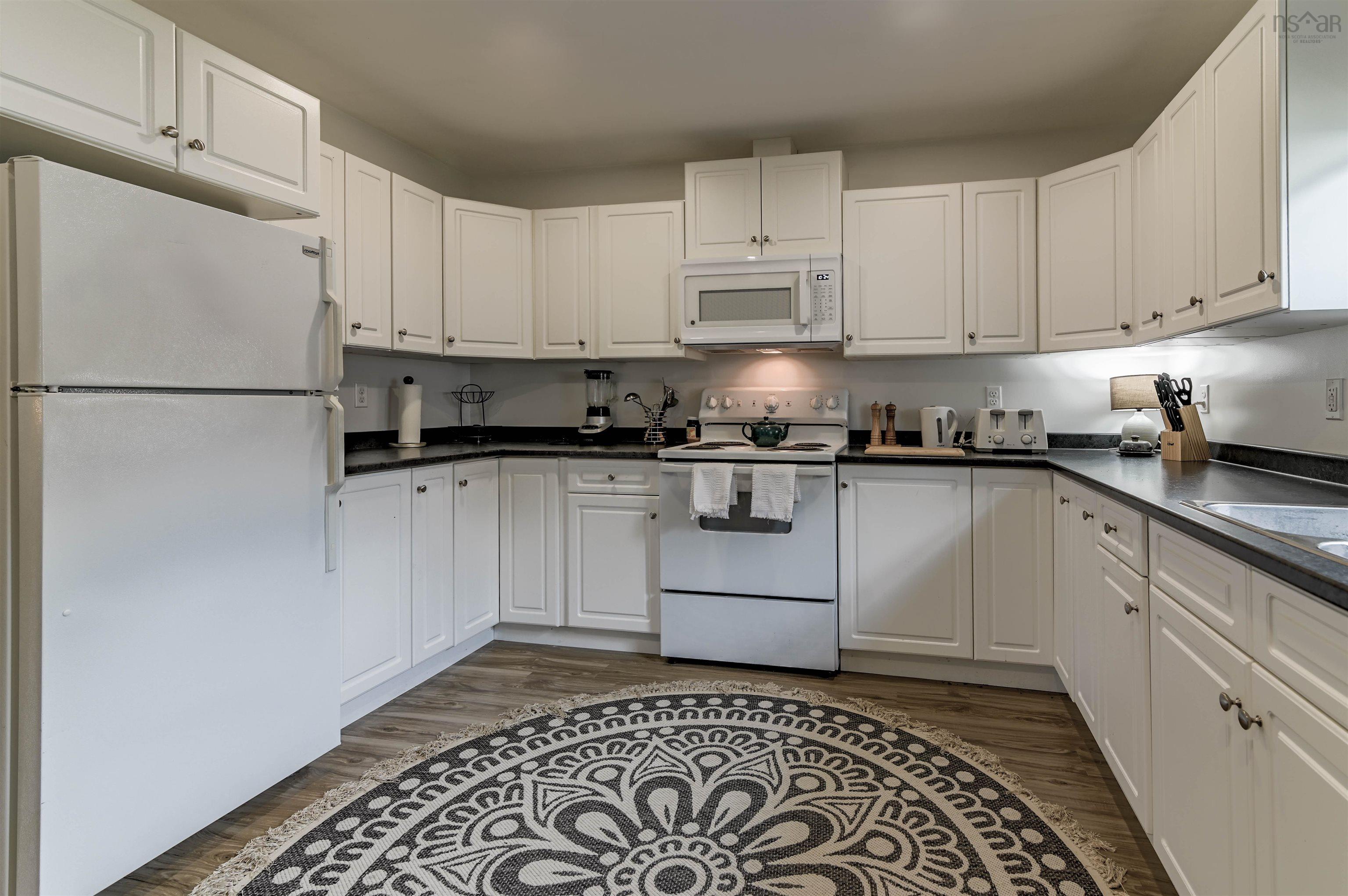 $629,900.00: 1353 Pinecrest Drive, Coldbrook