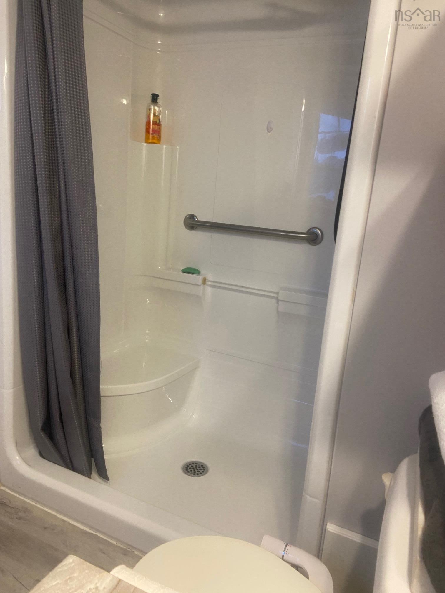 $399,900.00: 3589 Clam Harbour Road, Clam Harbour