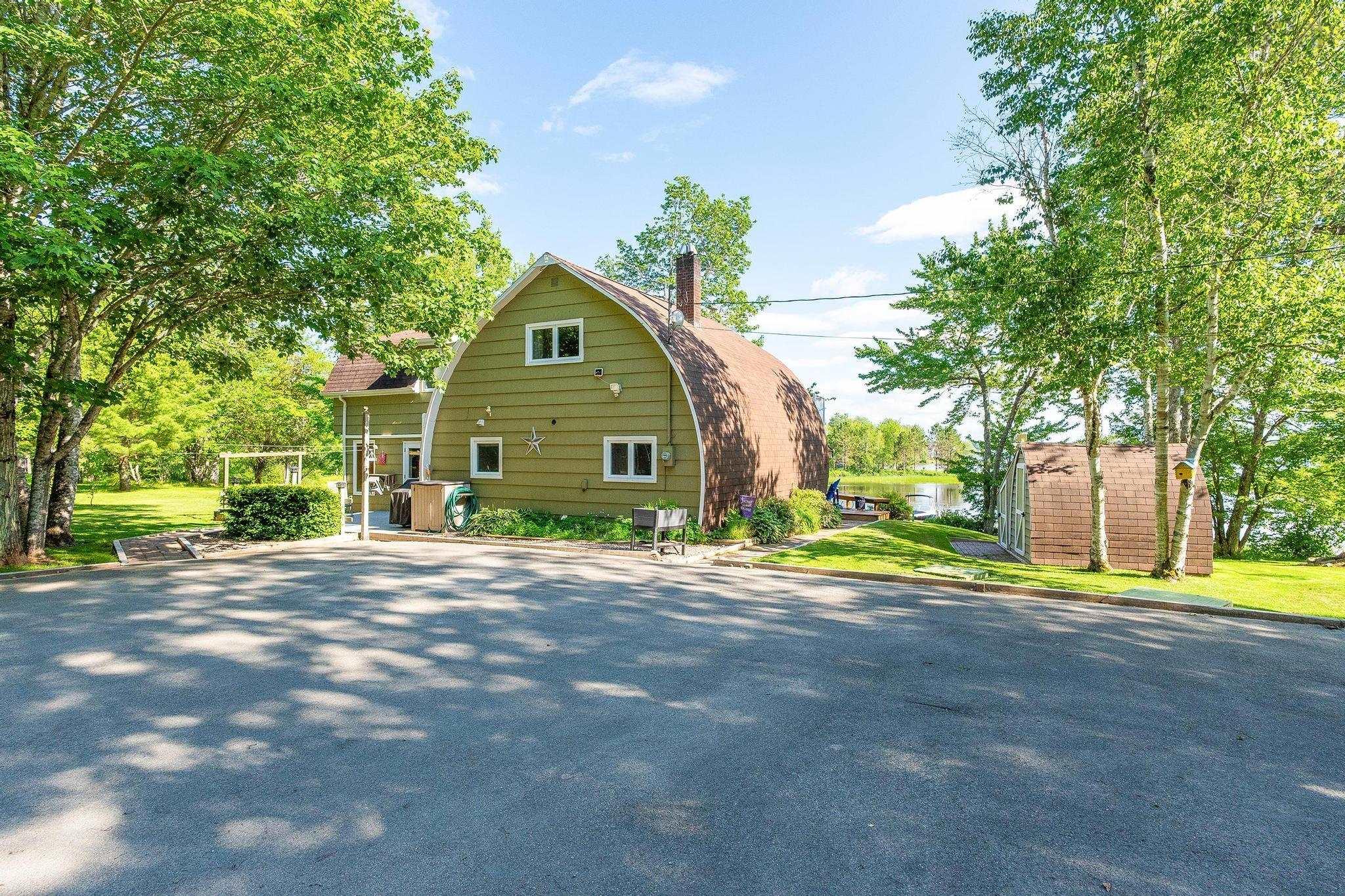 $679,900.00: 183 Lakewood Drive, Shortts Lake