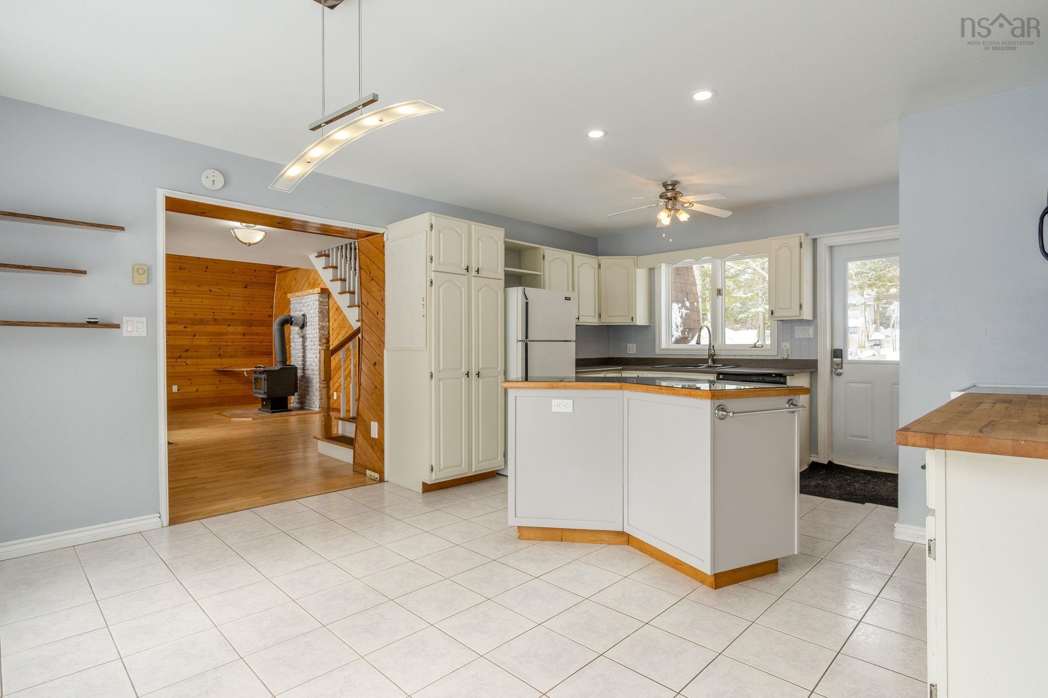 $679,900.00: 183 Lakewood Drive, Shortts Lake