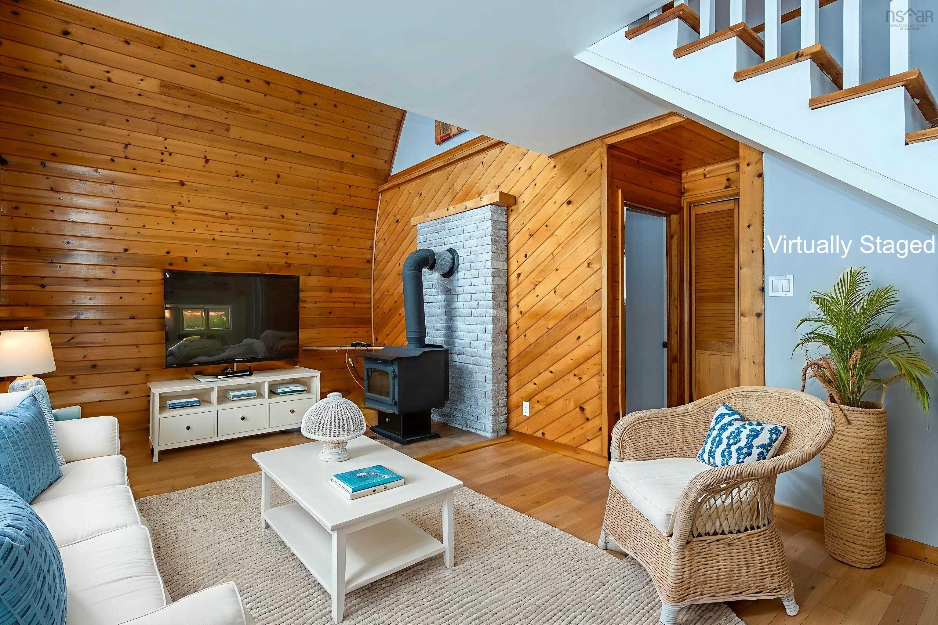 $679,900.00: 183 Lakewood Drive, Shortts Lake