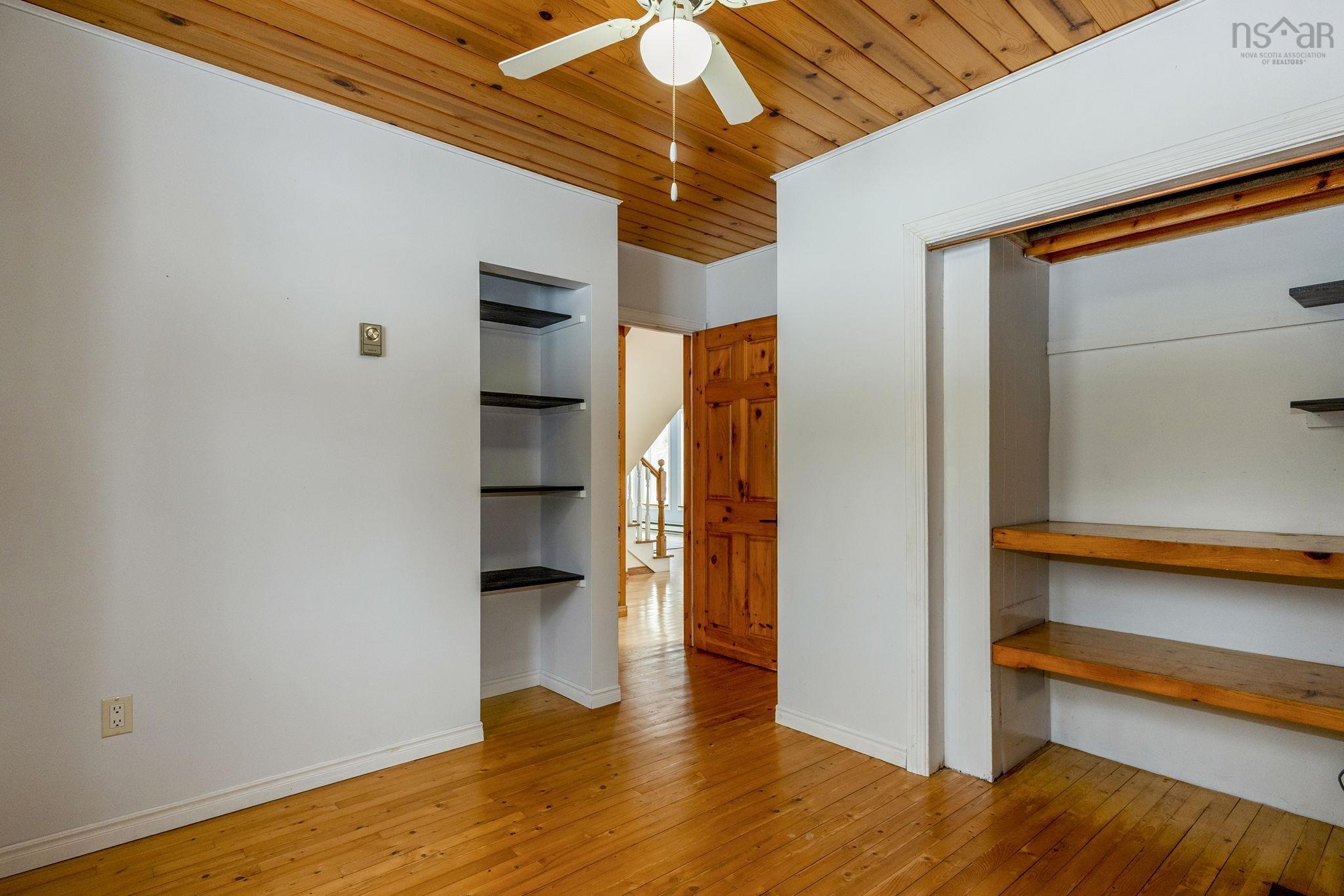 $679,900.00: 183 Lakewood Drive, Shortts Lake