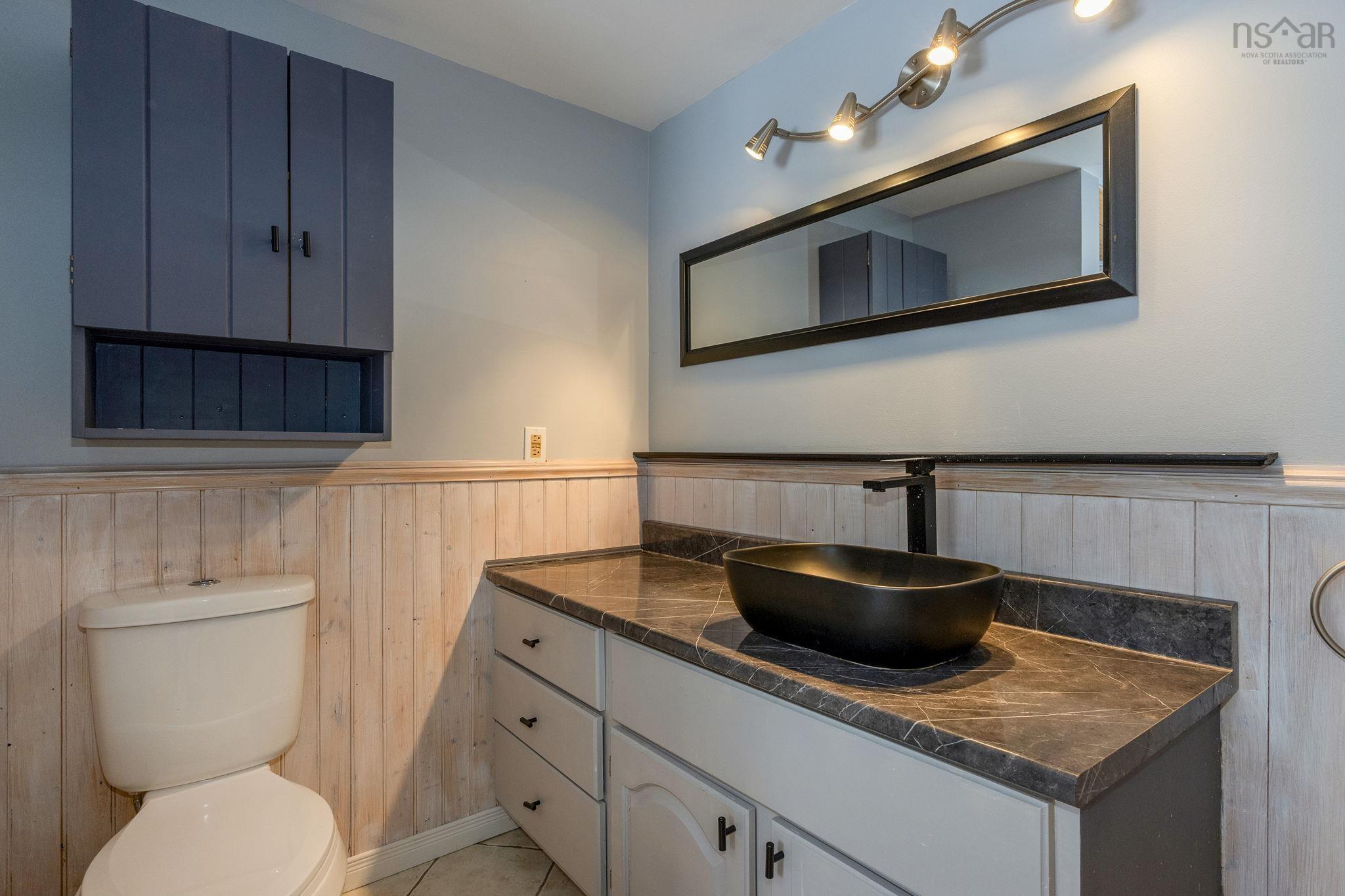 $679,900.00: 183 Lakewood Drive, Shortts Lake