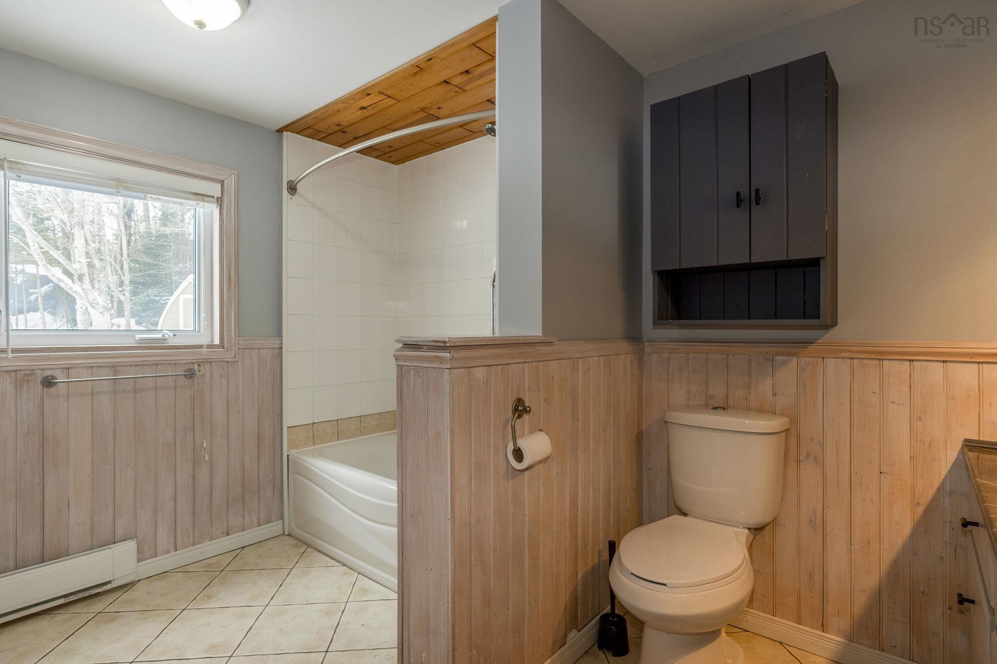 $679,900.00: 183 Lakewood Drive, Shortts Lake