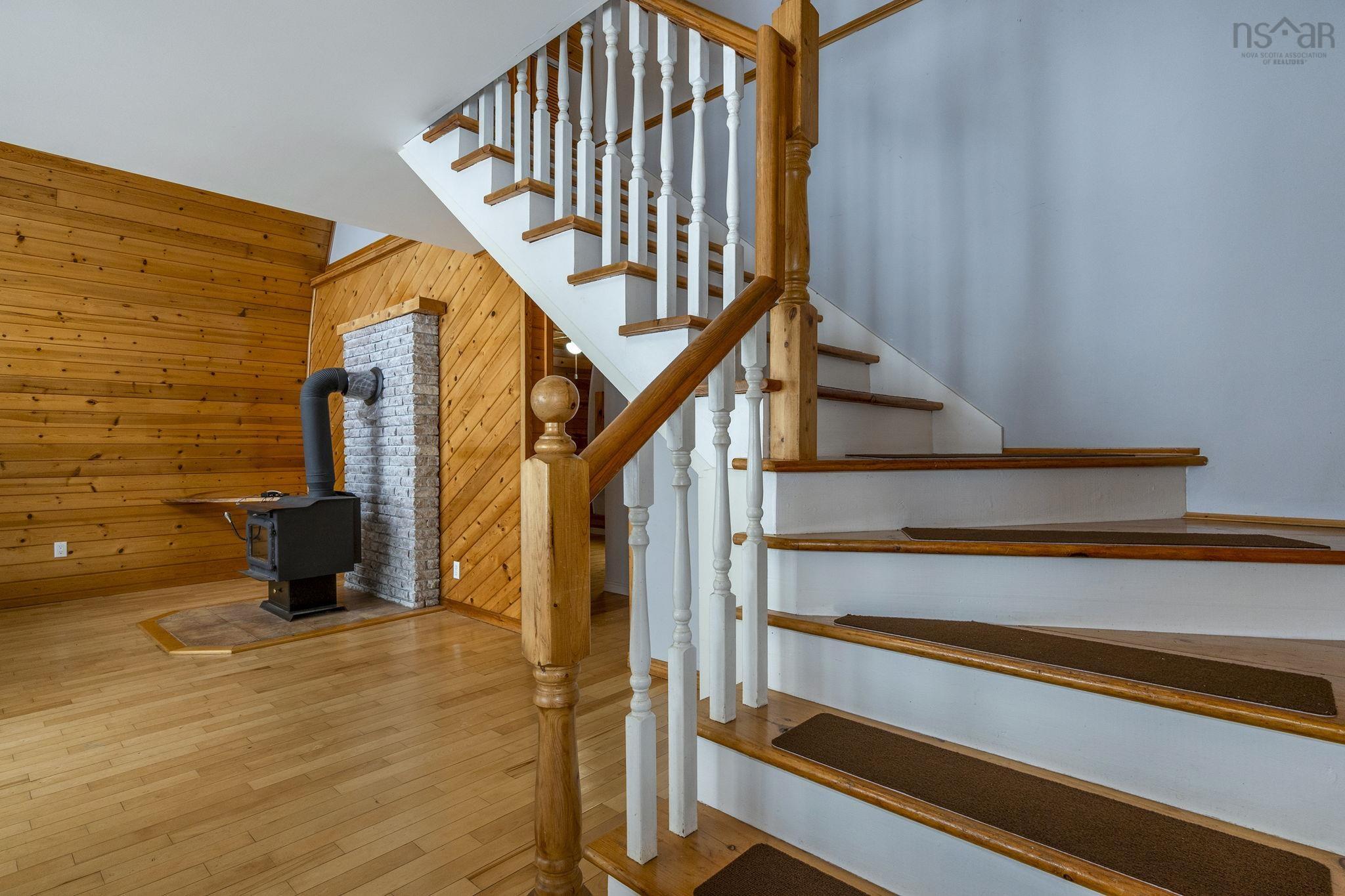 $679,900.00: 183 Lakewood Drive, Shortts Lake