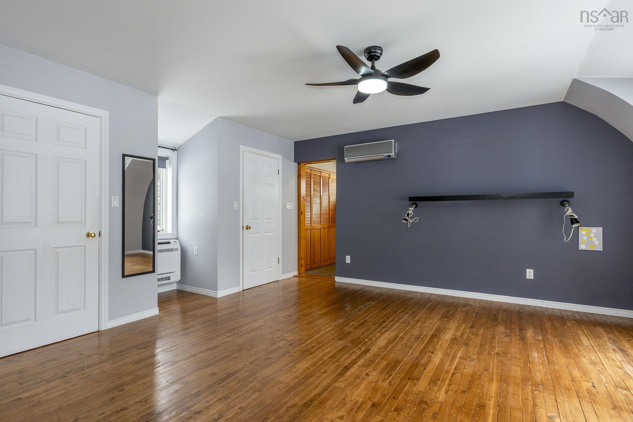 $679,900.00: 183 Lakewood Drive, Shortts Lake