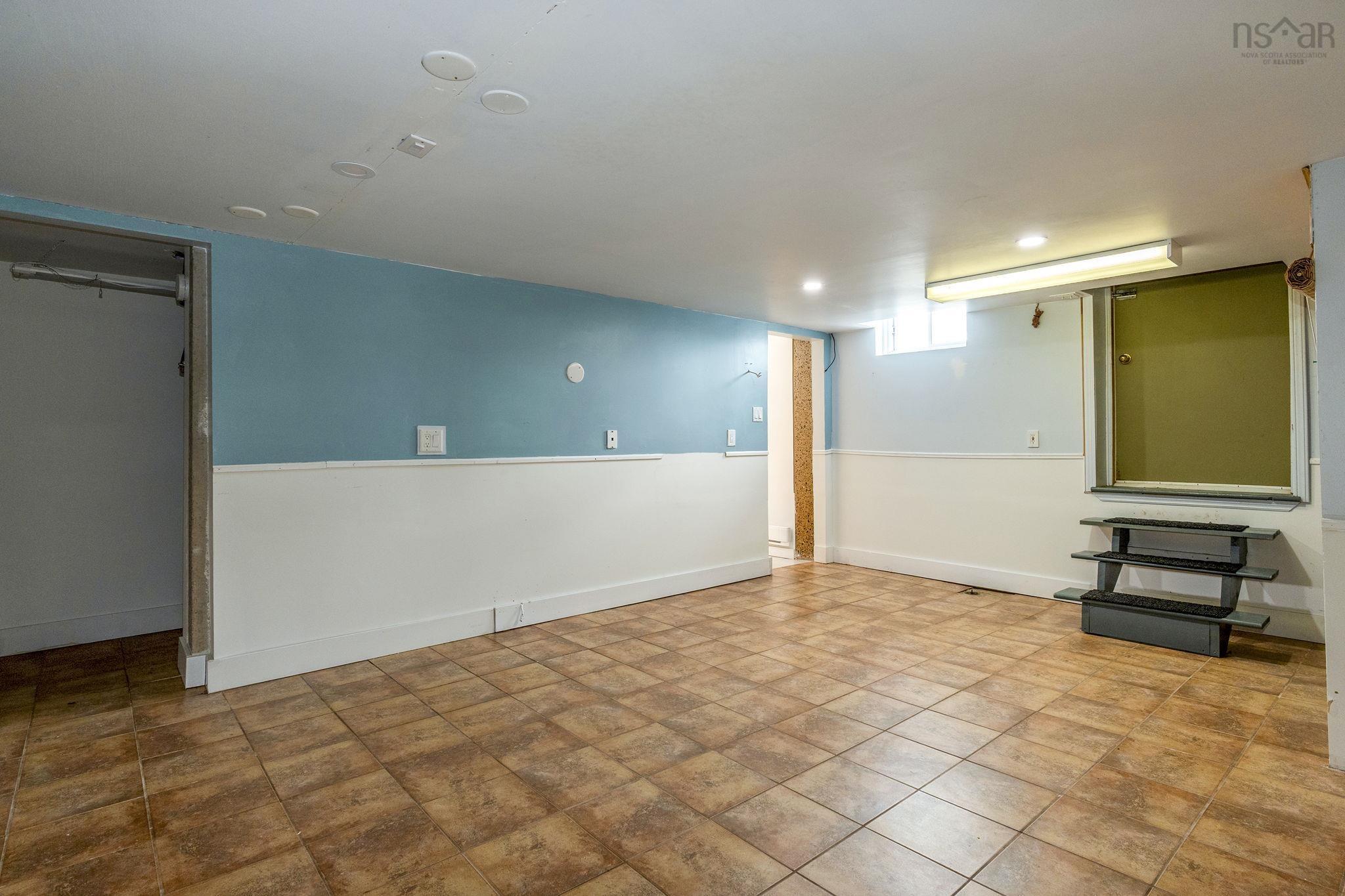 $679,900.00: 183 Lakewood Drive, Shortts Lake