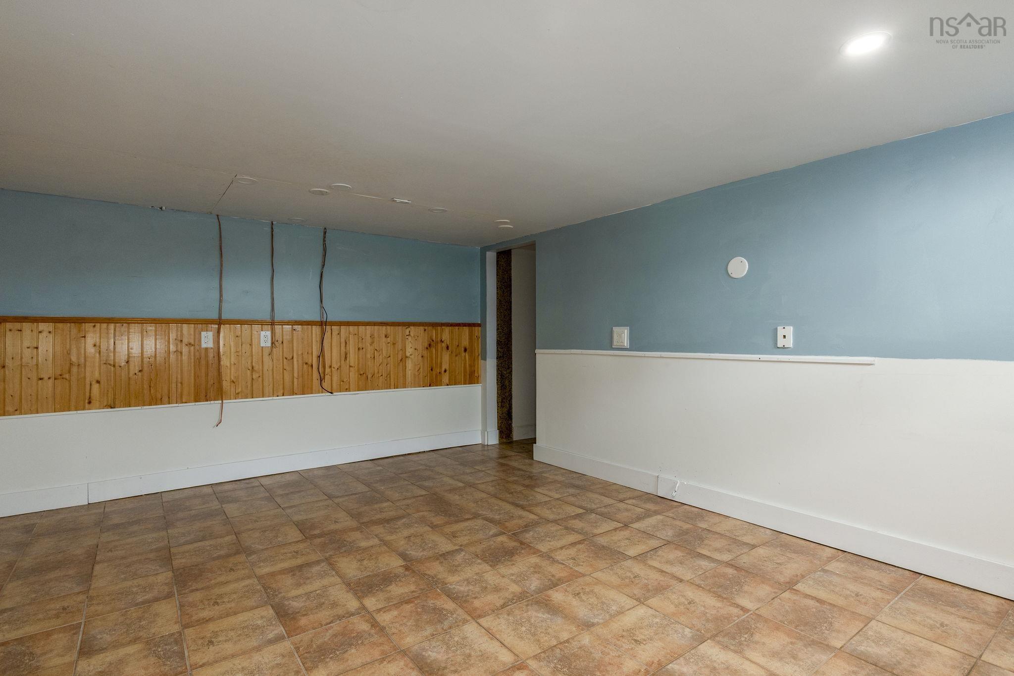 $679,900.00: 183 Lakewood Drive, Shortts Lake