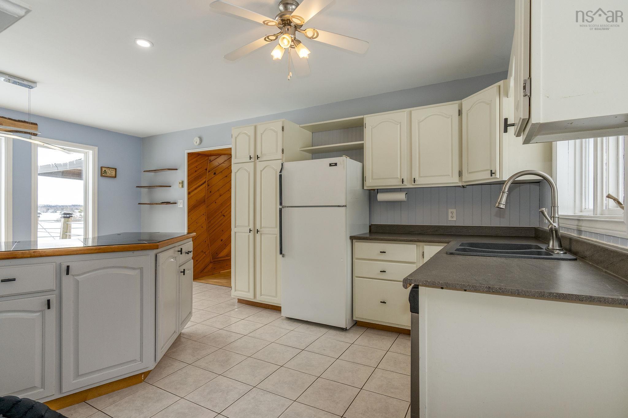 $679,900.00: 183 Lakewood Drive, Shortts Lake