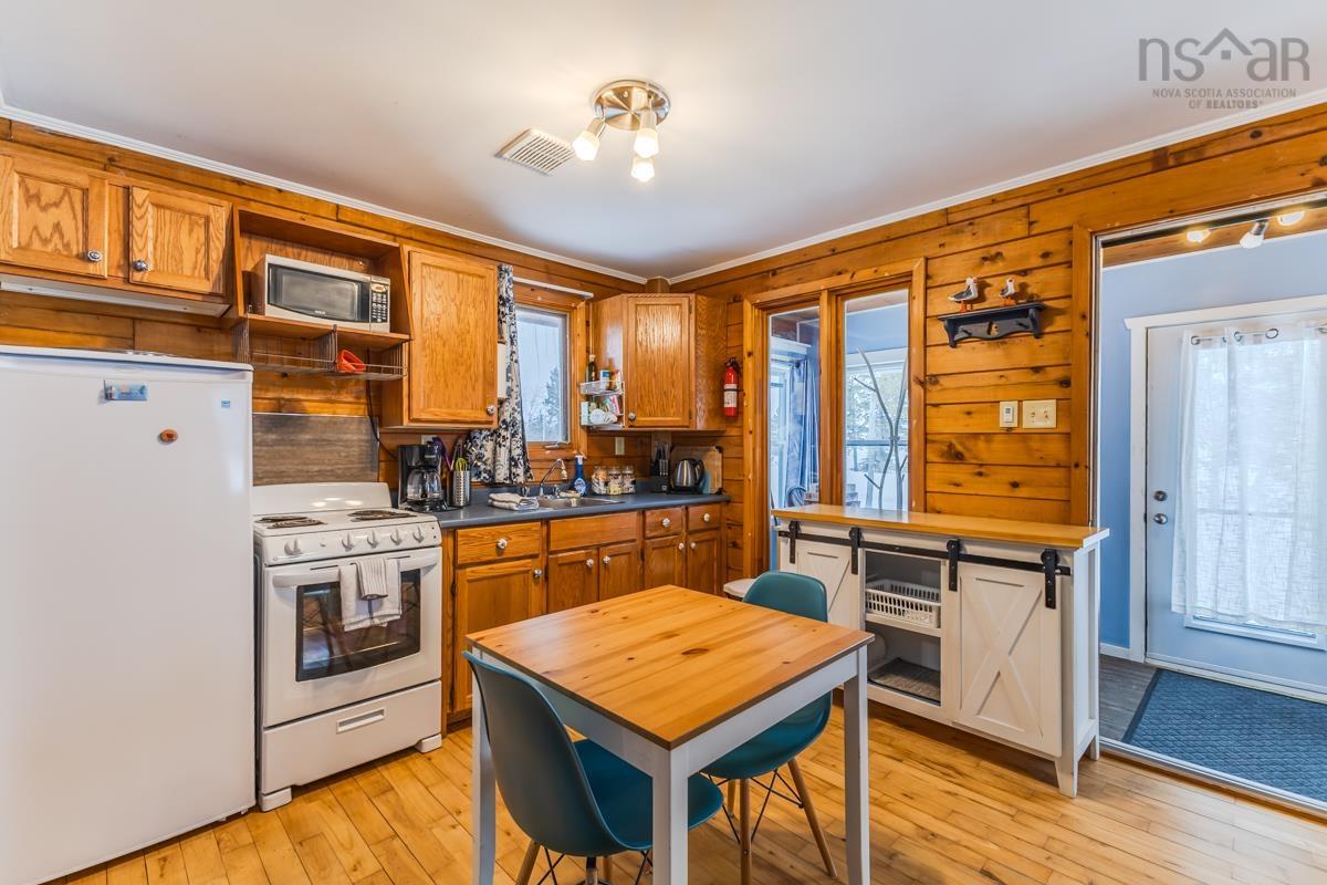 $324,900.00: 5 1120 Sandpoint Road, Sand Point