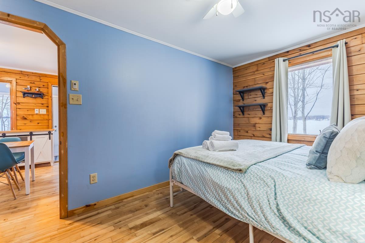 $324,900.00: 5 1120 Sandpoint Road, Sand Point