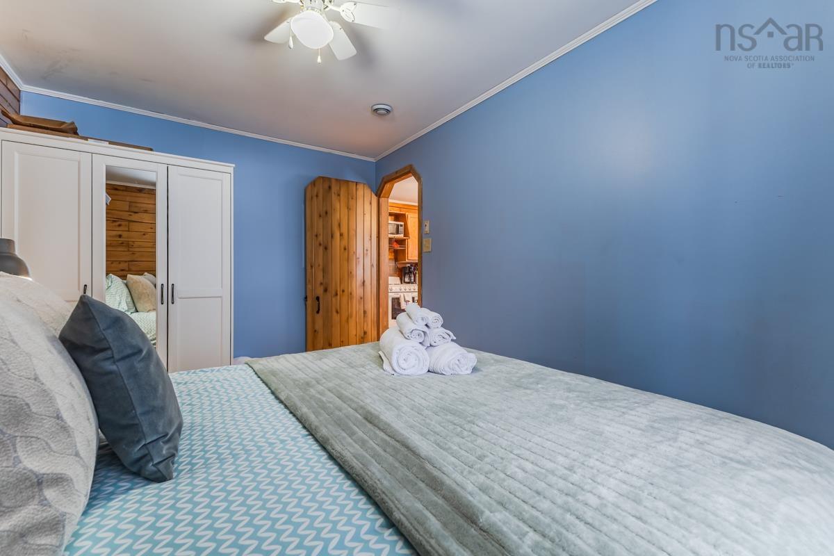 $324,900.00: 5 1120 Sandpoint Road, Sand Point