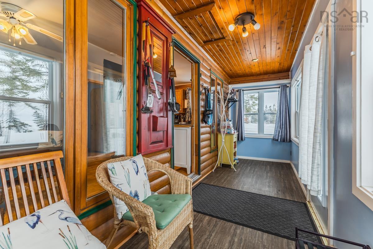 $324,900.00: 5 1120 Sandpoint Road, Sand Point