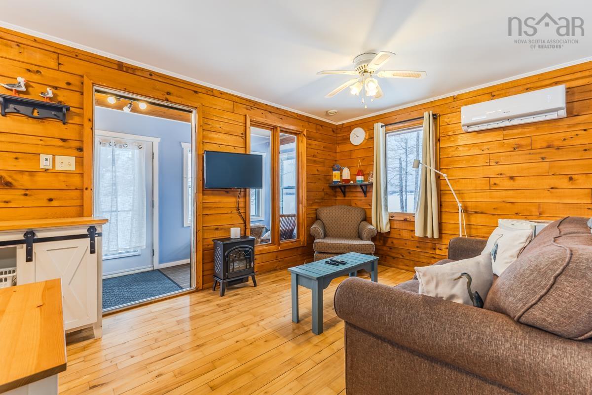 $324,900.00: 5 1120 Sandpoint Road, Sand Point