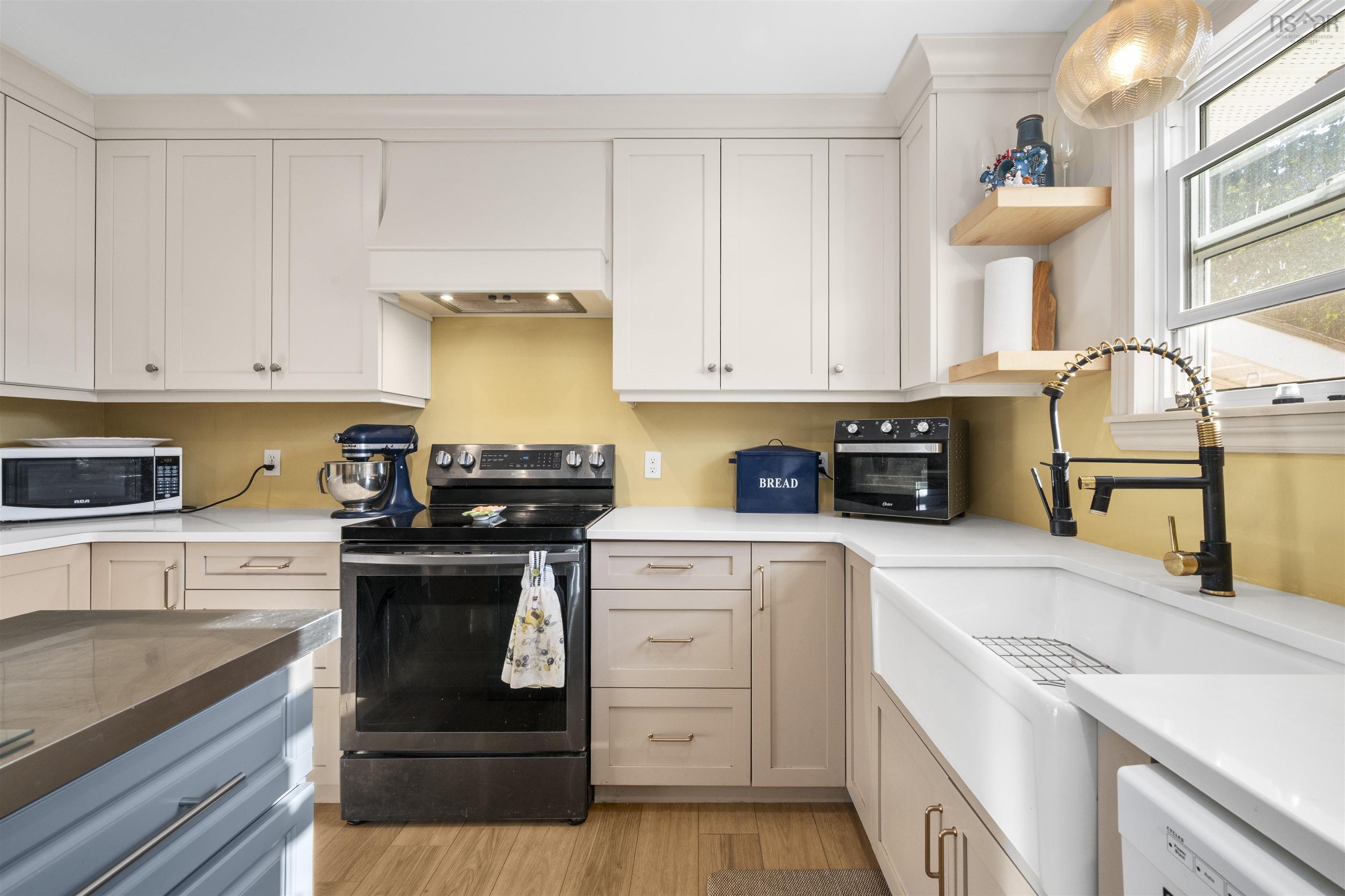 $462,900.00: 1115 Tufts Avenue, Greenwood