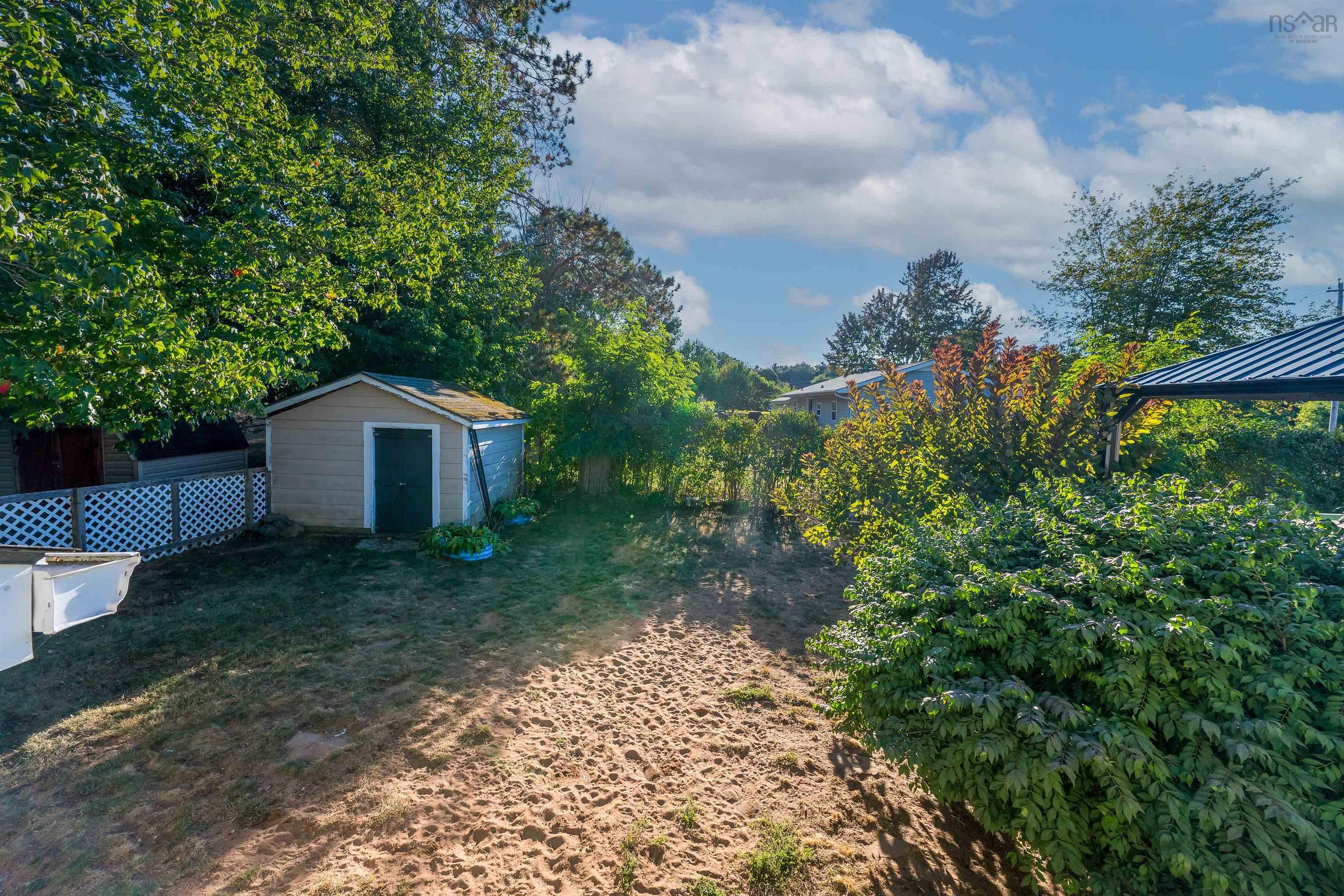 $462,900.00: 1115 Tufts Avenue, Greenwood