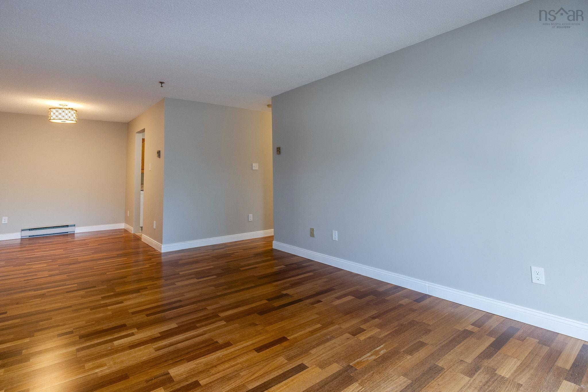 $289,900.00: 204 403 Prince Street, Truro